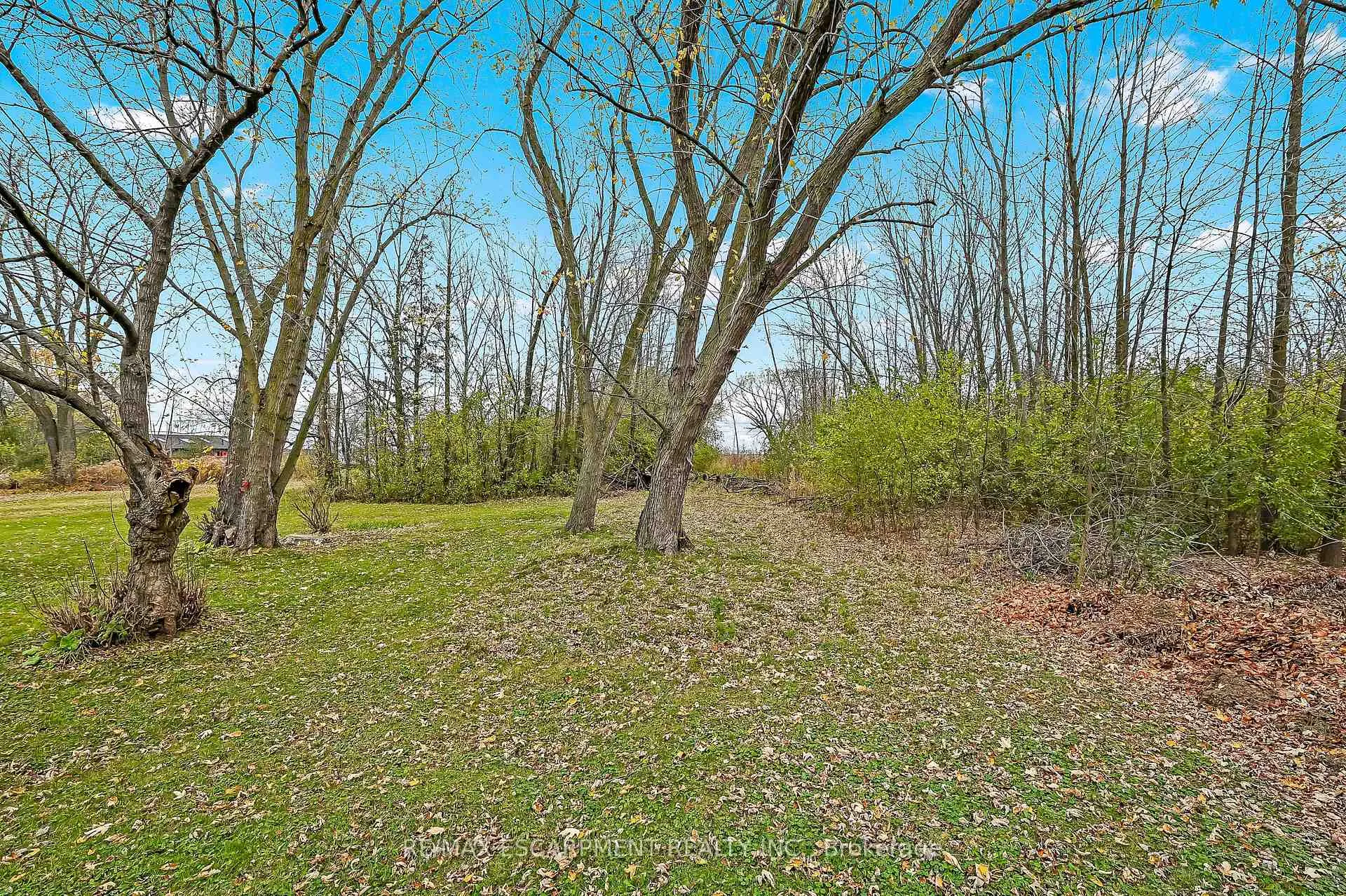 Photo 38 of 61 Waterford Crescent, Hamilton, Stoney Creek — HOMEH