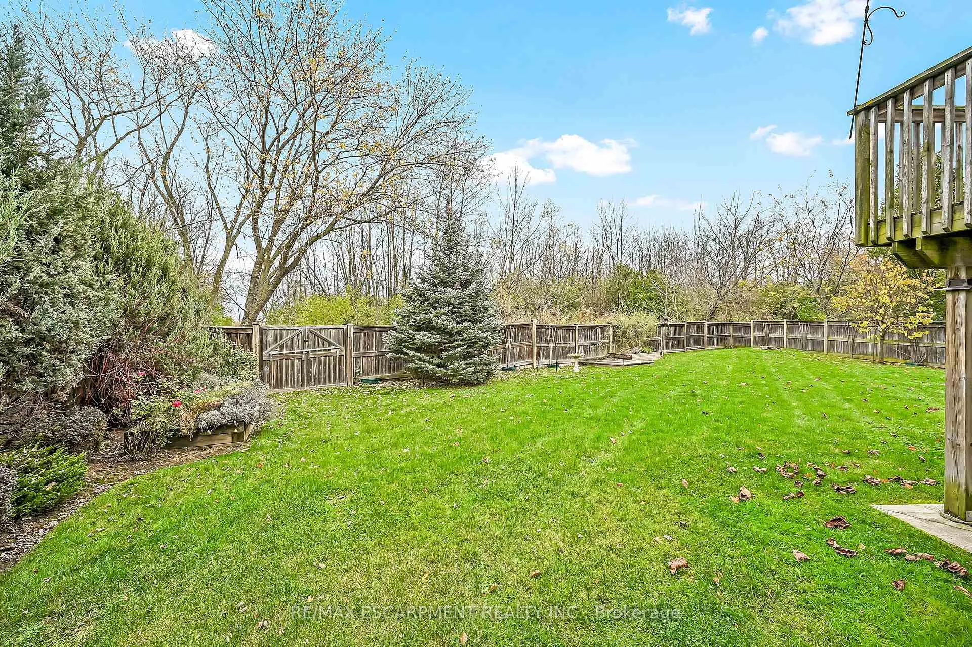 Photo 39 of 61 Waterford Crescent, Hamilton, Stoney Creek — HOMEH