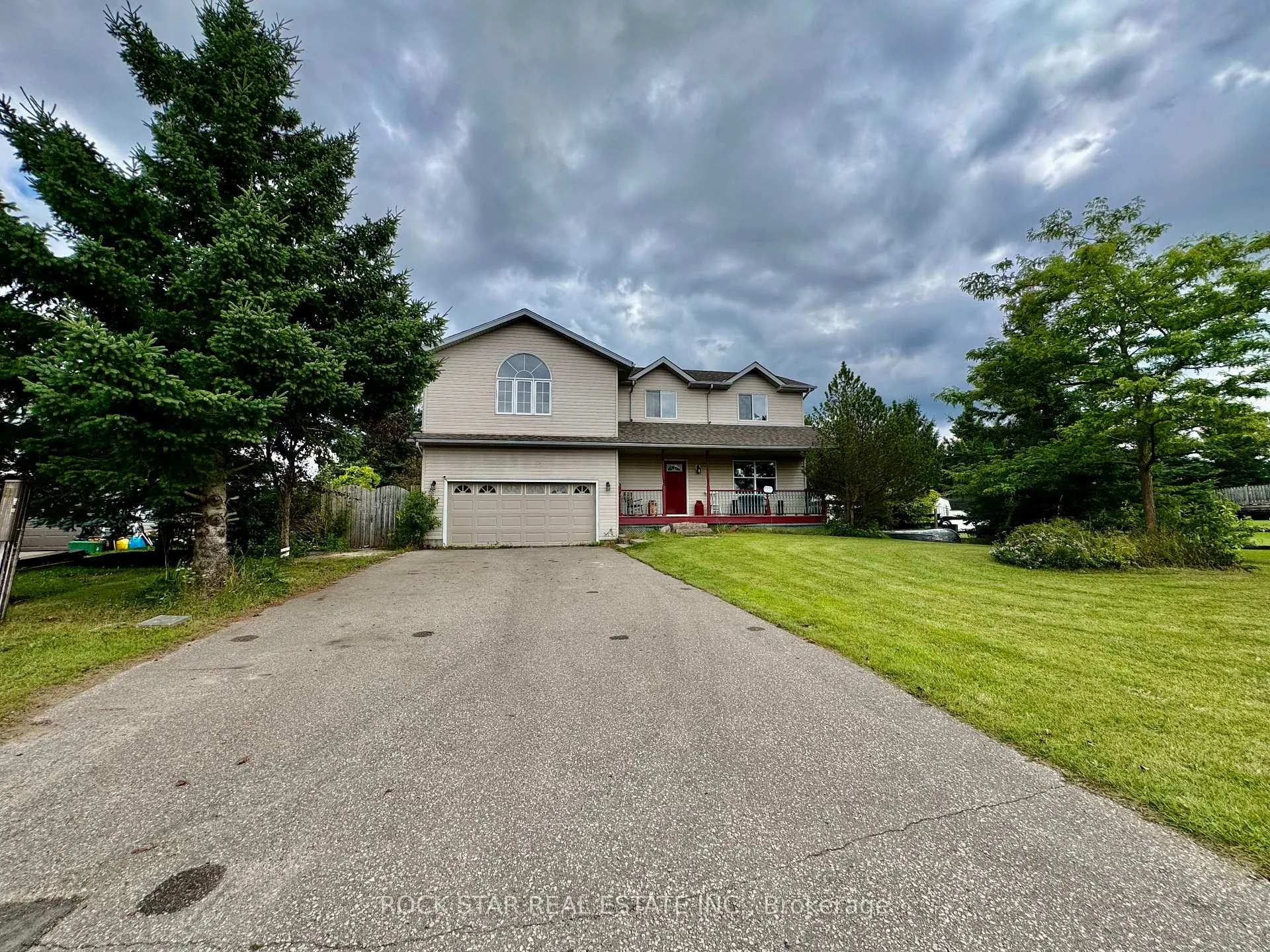 Photo 3 of 53 Russell Hill Road, Amaranth, Rural Amaranth — HOMEH