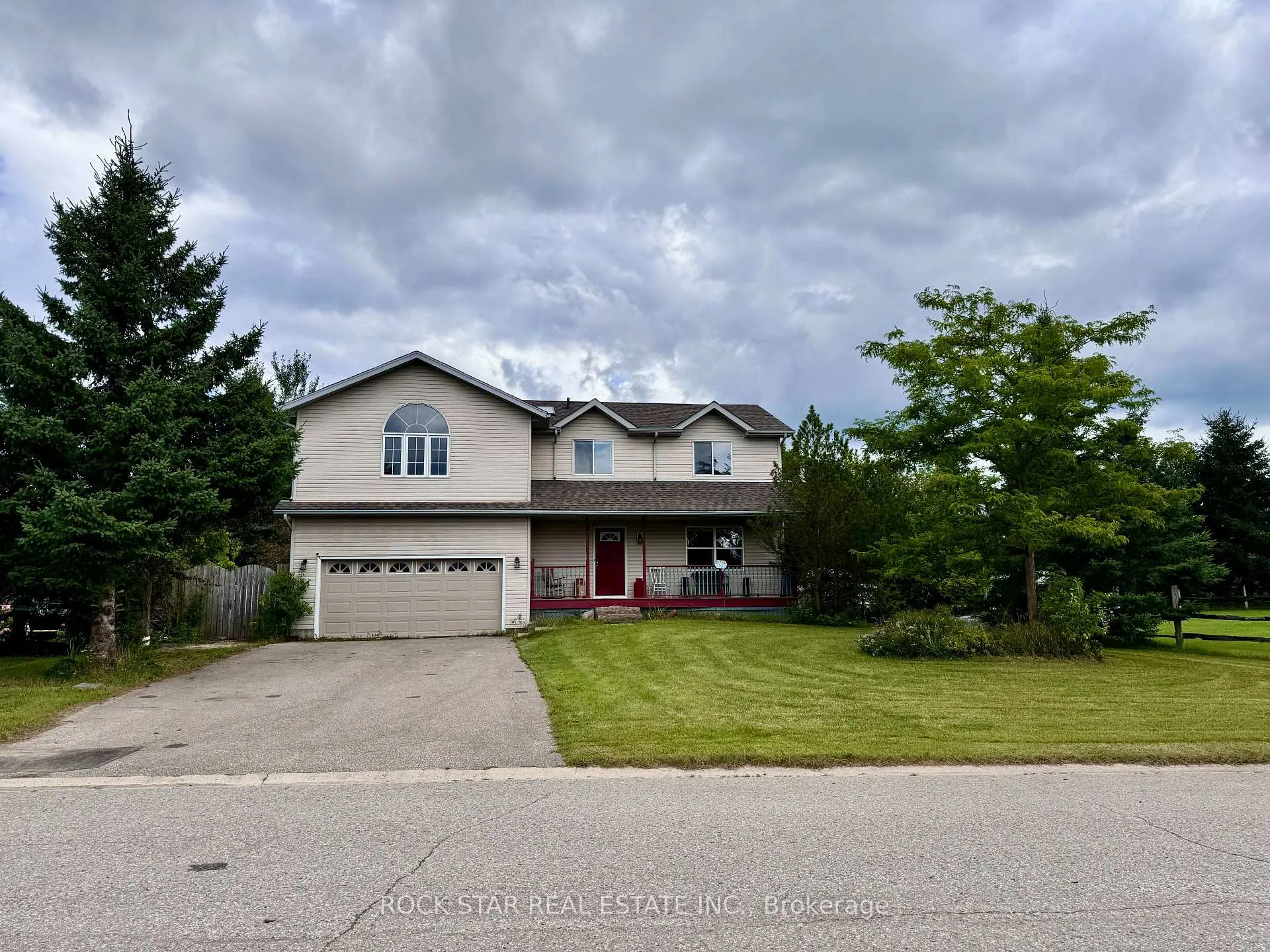 Photo 4 of 53 Russell Hill Road, Amaranth, Rural Amaranth — HOMEH