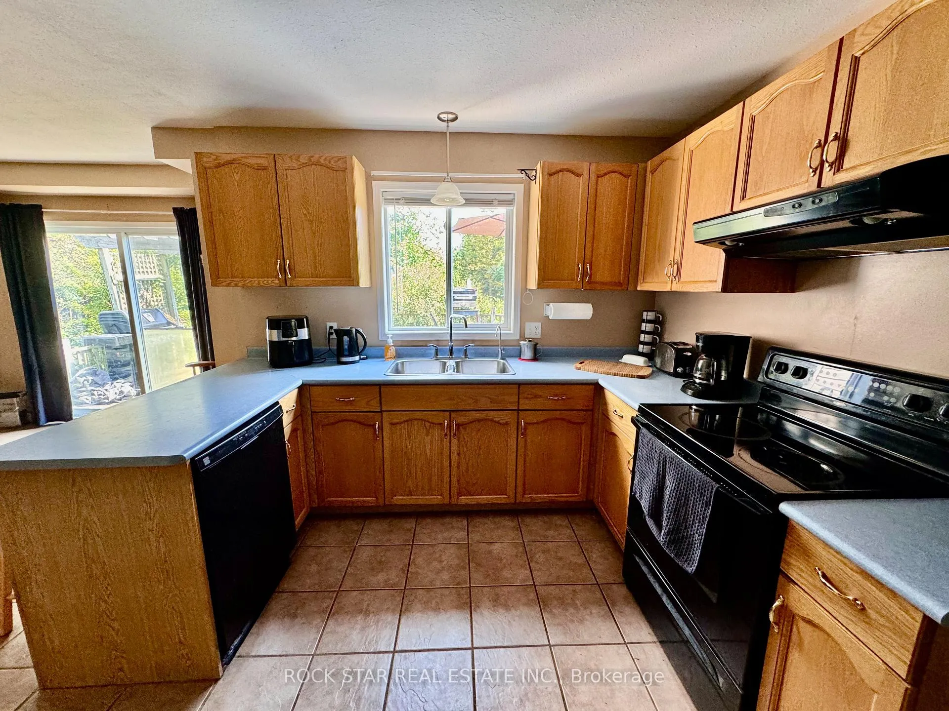Photo 8 of 53 Russell Hill Road, Amaranth, Rural Amaranth — HOMEH
