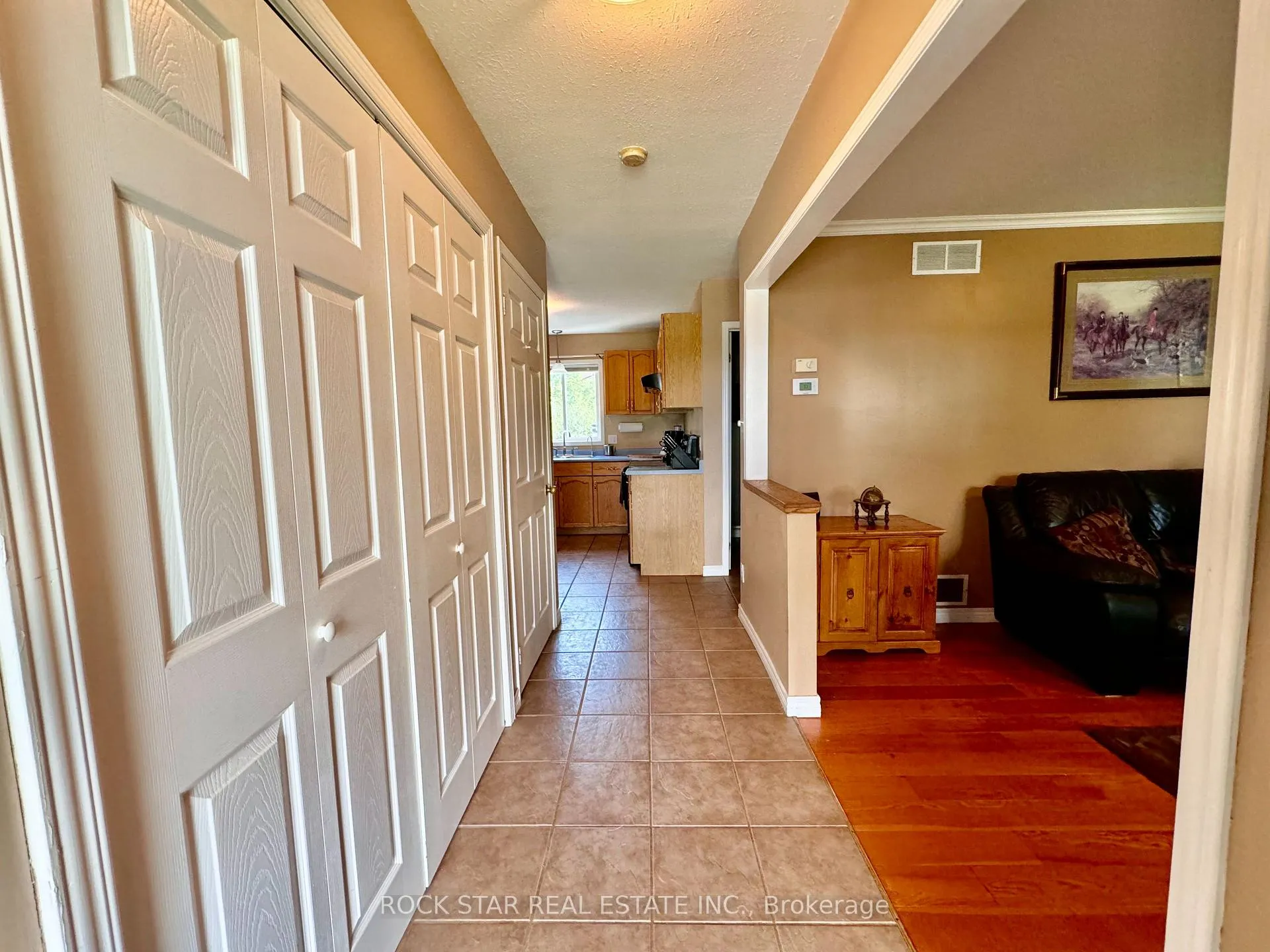Photo 16 of 53 Russell Hill Road, Amaranth, Rural Amaranth — HOMEH