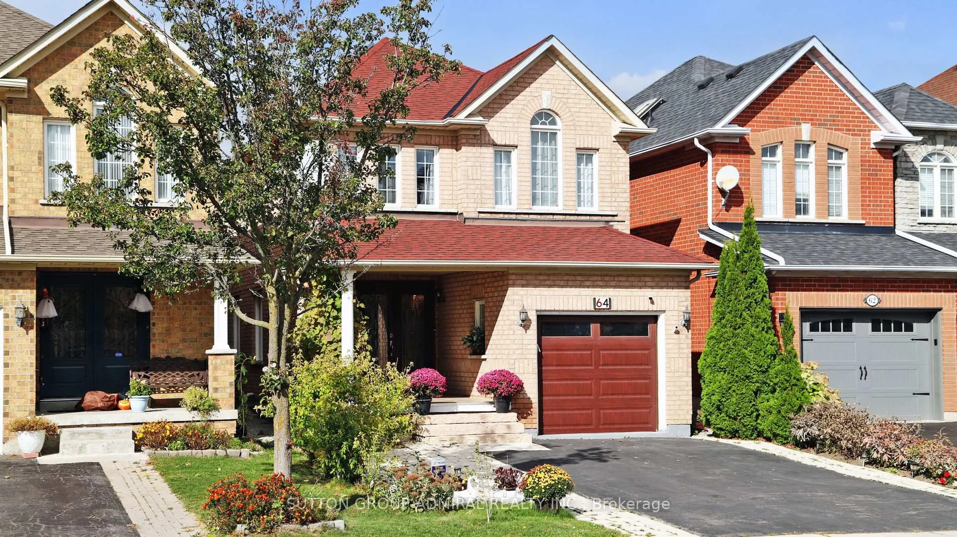 Photo 2 of 64 Eddington Place, Vaughan, Maple — HOMEH