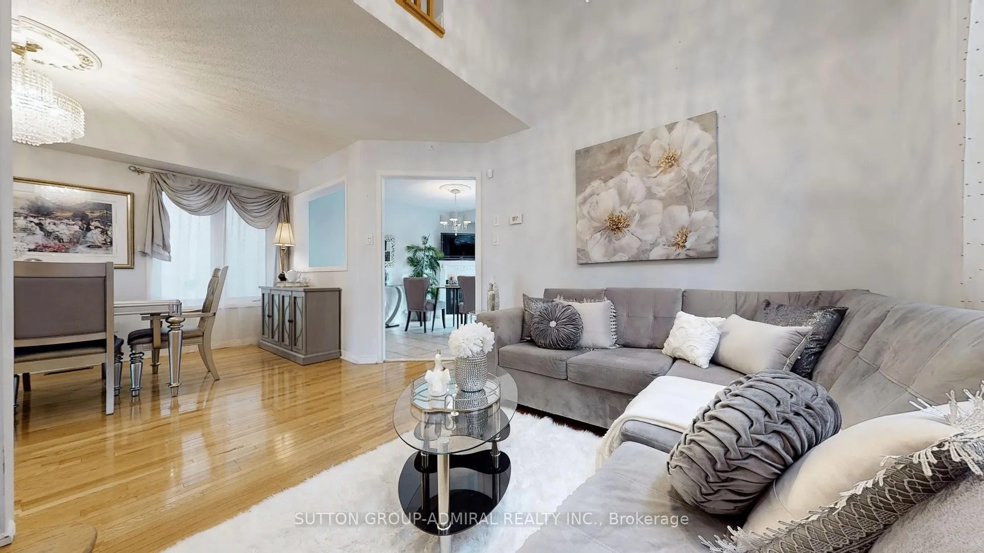 Photo 7 of 64 Eddington Place, Vaughan, Maple — HOMEH