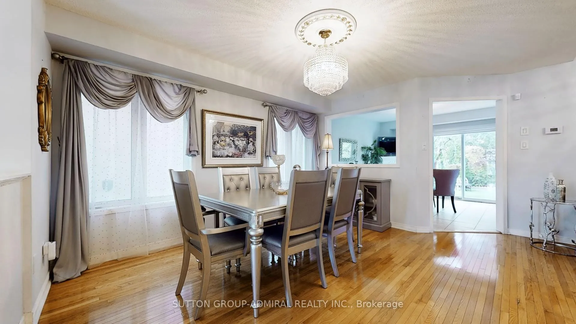 Photo 8 of 64 Eddington Place, Vaughan, Maple — HOMEH