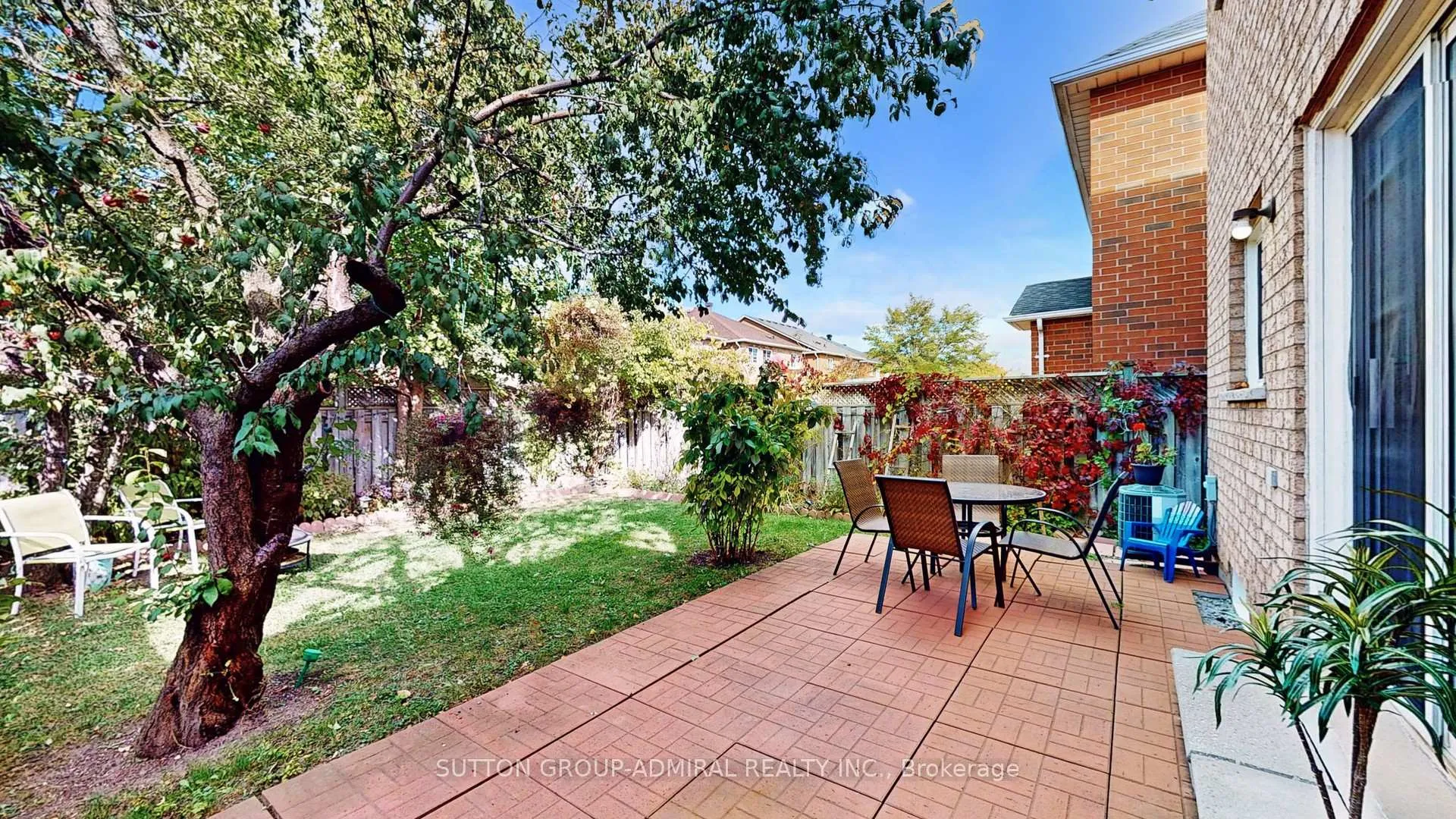 Photo 37 of 64 Eddington Place, Vaughan, Maple — HOMEH