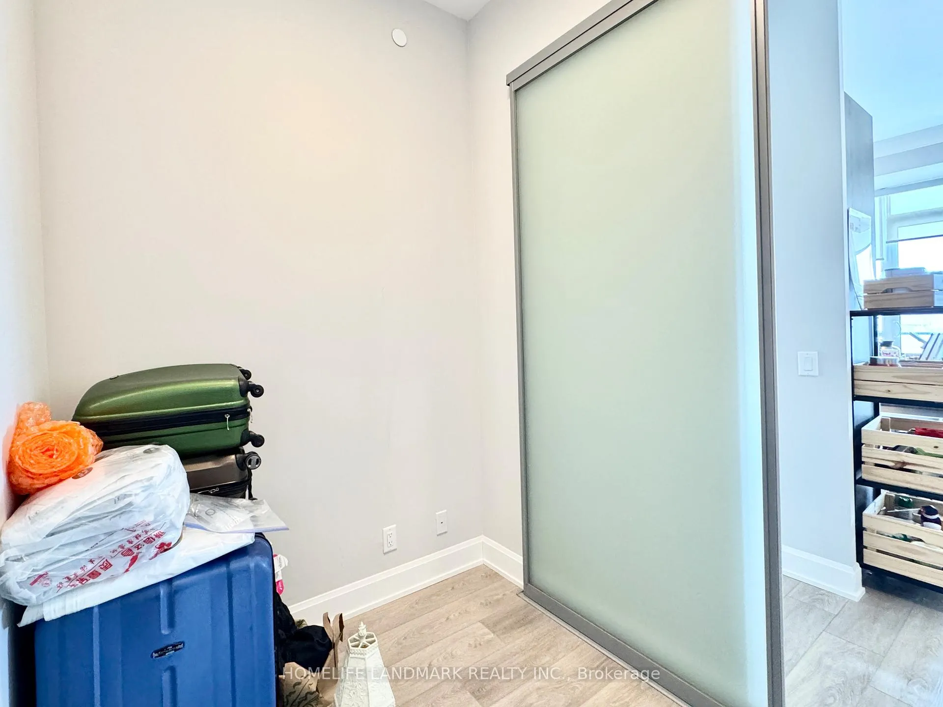 Photo 15 of Unit 2105, 38 Water Walk Drive, Markham, Unionville — HOMEH
