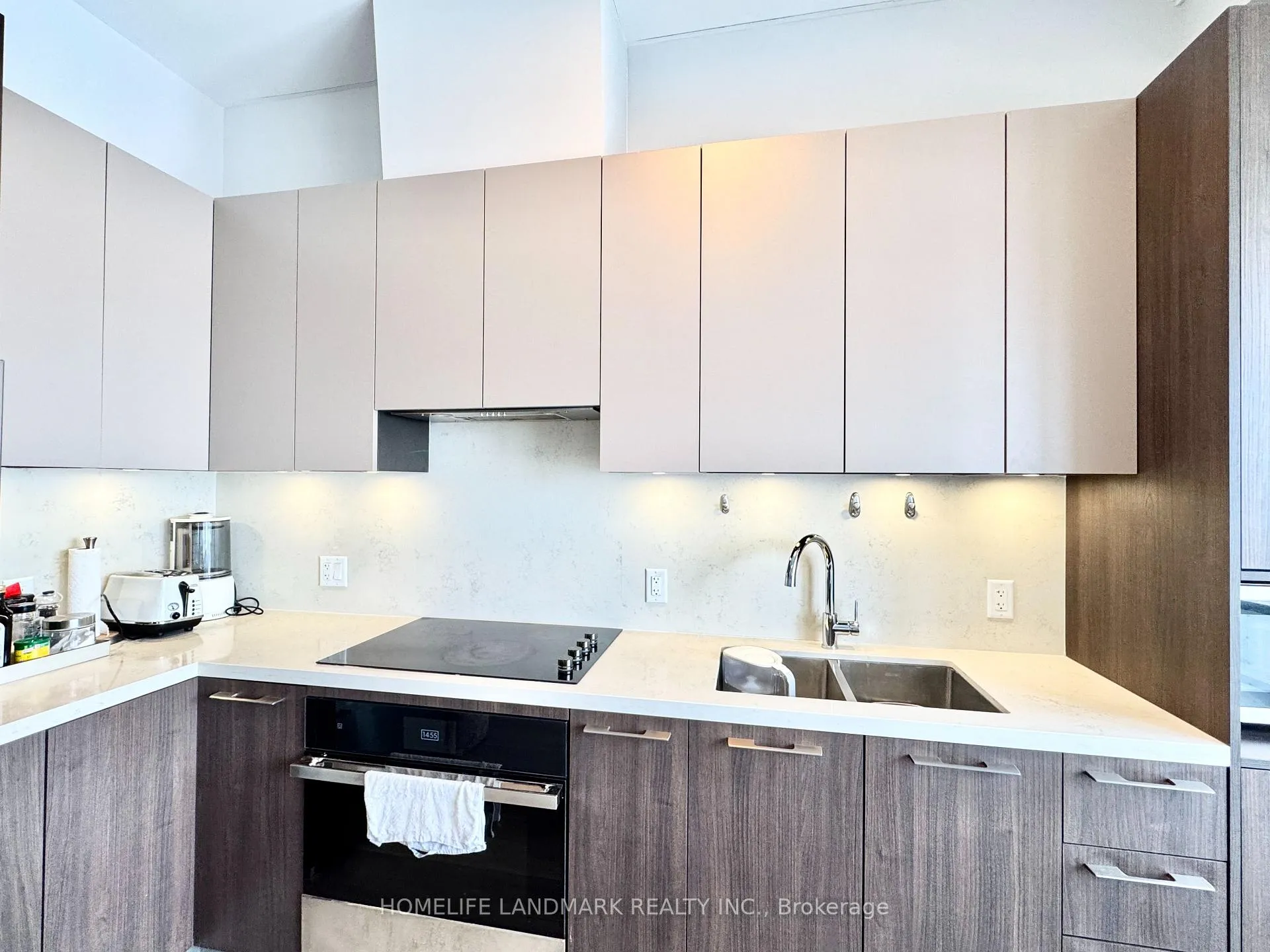 Photo 23 of Unit 2105, 38 Water Walk Drive, Markham, Unionville — HOMEH