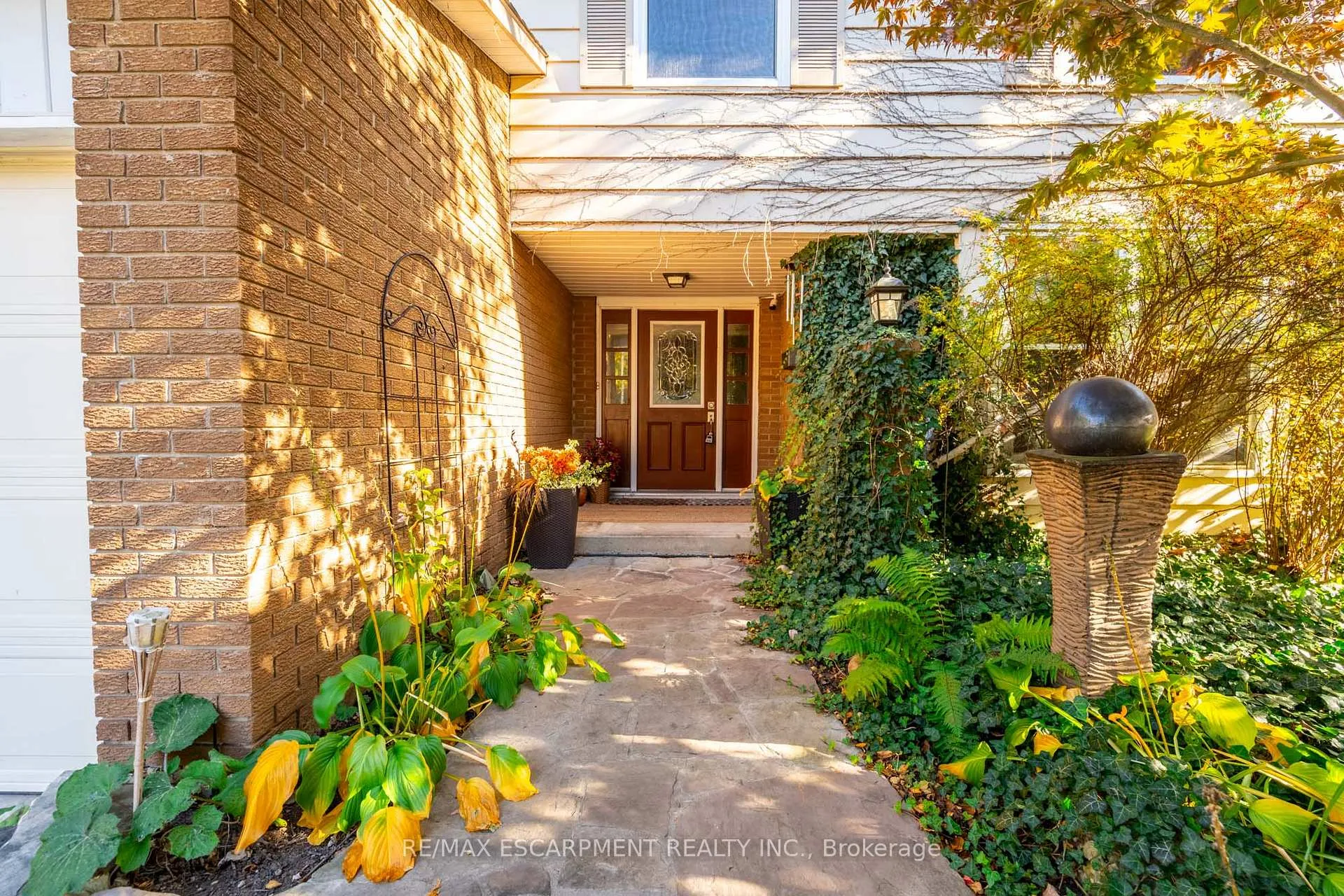 Photo 3 of 93 Turnbull Road, Hamilton, Dundas — HOMEH
