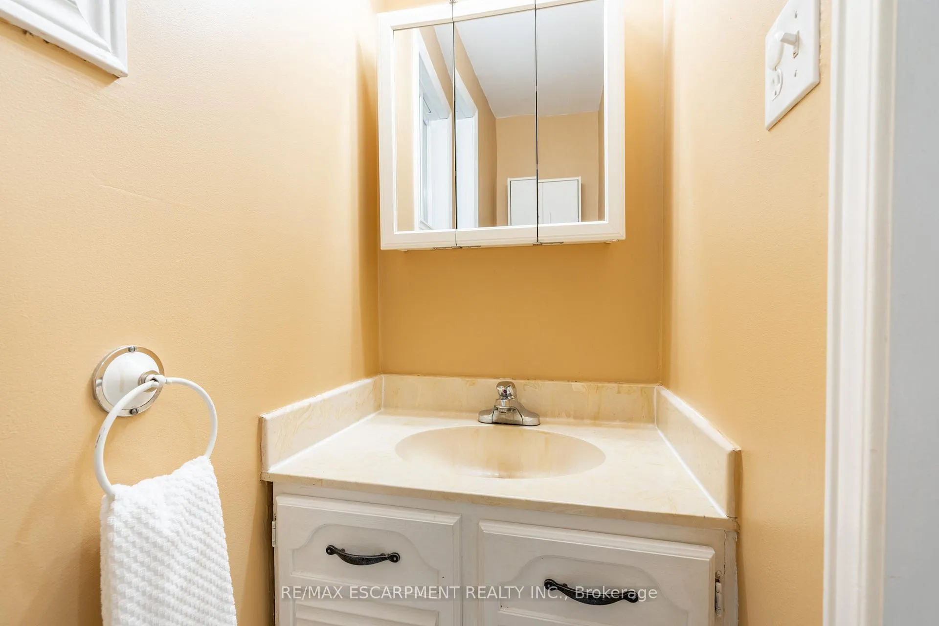 Photo 18 of 93 Turnbull Road, Hamilton, Dundas — HOMEH