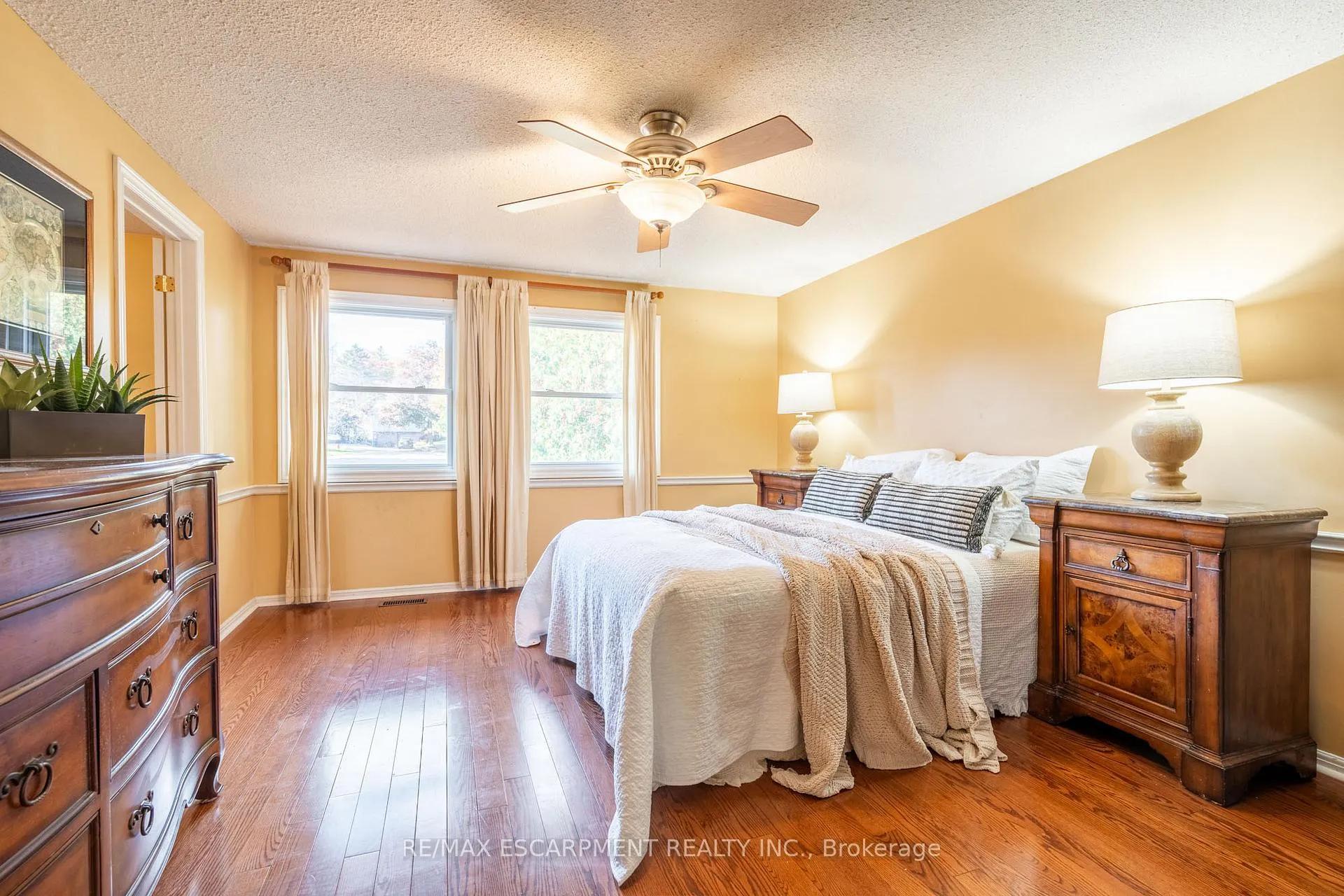 Photo 19 of 93 Turnbull Road, Hamilton, Dundas — HOMEH