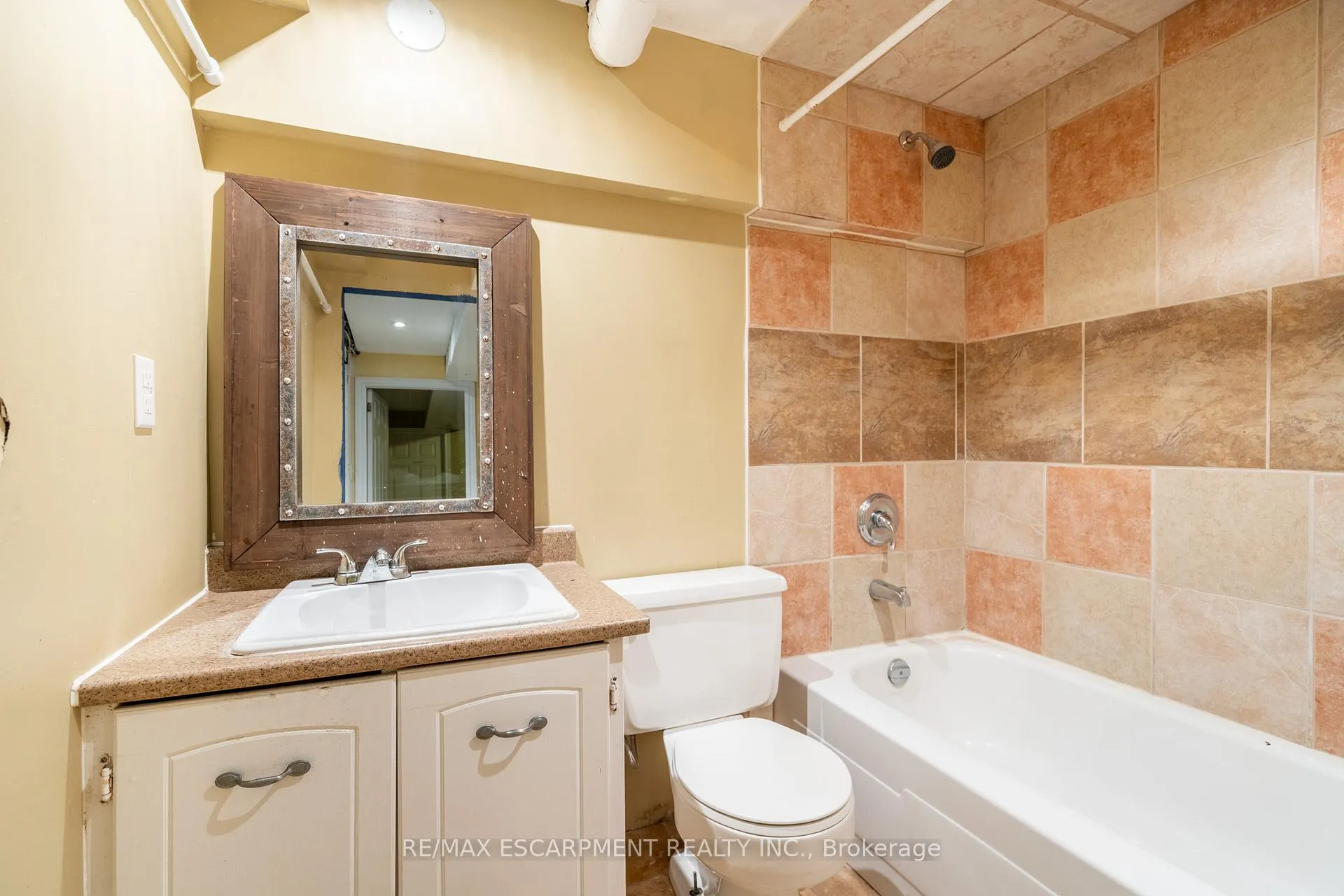 Photo 33 of 93 Turnbull Road, Hamilton, Dundas — HOMEH