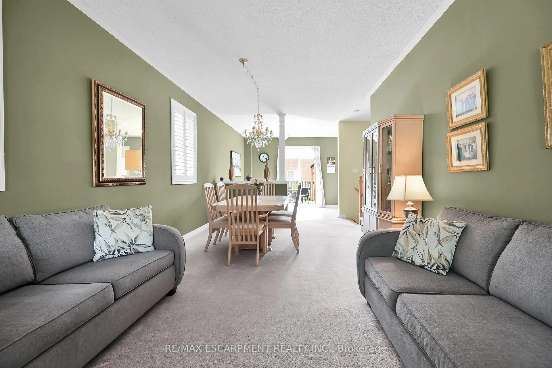 Photo 4 of 28 Titan Drive, Hamilton, Stoney Creek — HOMEH