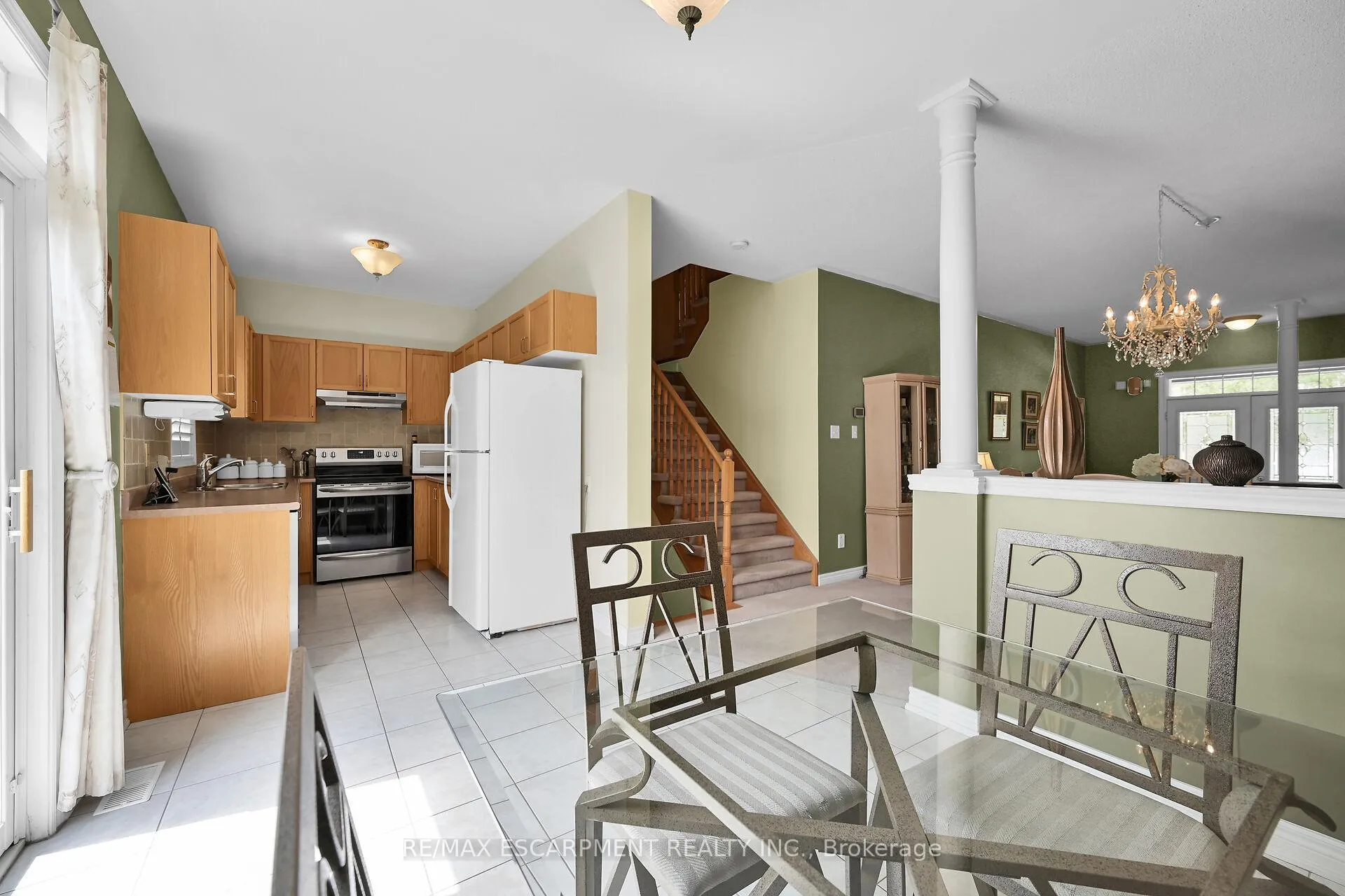 Photo 12 of 28 Titan Drive, Hamilton, Stoney Creek — HOMEH