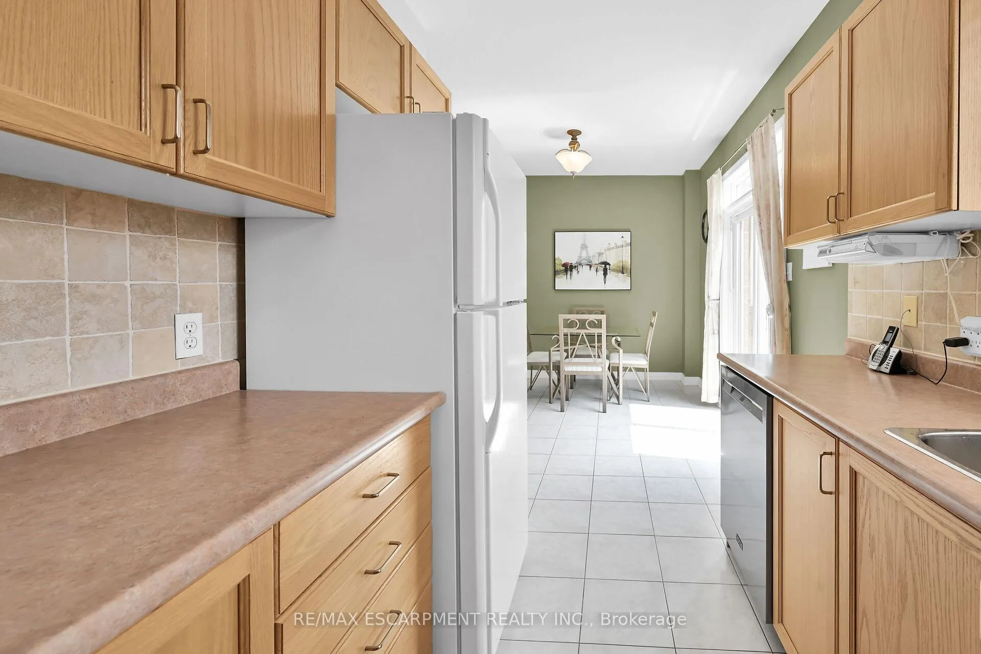 Photo 15 of 28 Titan Drive, Hamilton, Stoney Creek — HOMEH