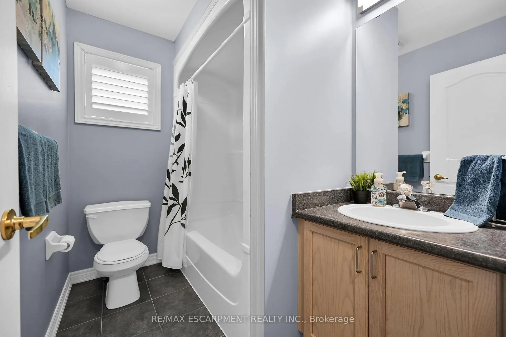 Photo 29 of 28 Titan Drive, Hamilton, Stoney Creek — HOMEH