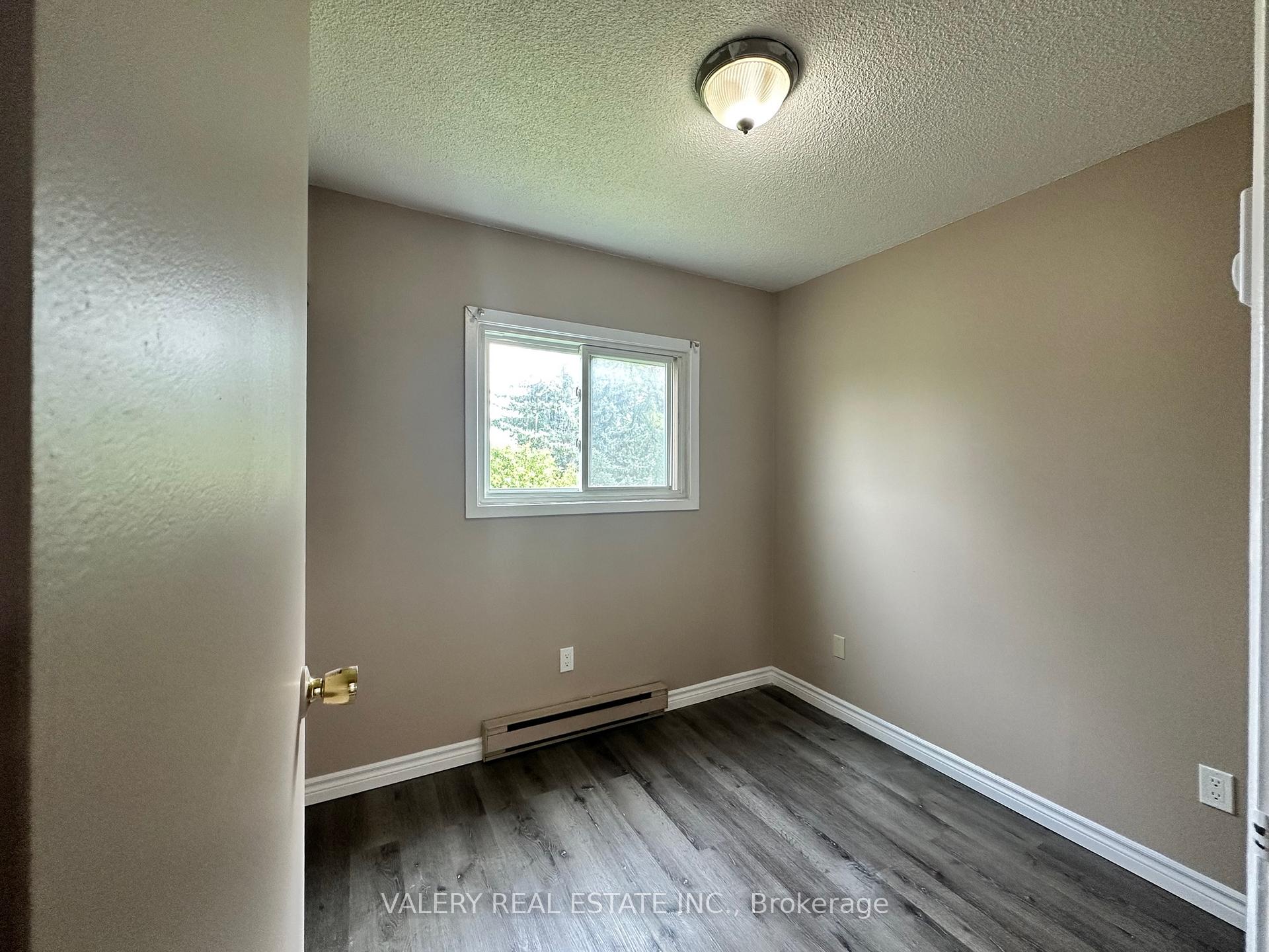 Photo 8 of Unit 5, 3 Lowndes Avenue, Georgina, Keswick South — HOMEH