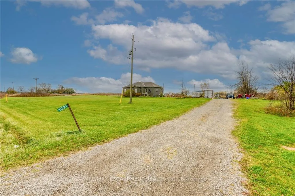 Photo 18 of 1221 Binbrook Road, Hamilton, Rural Glanbrook — HOMEH