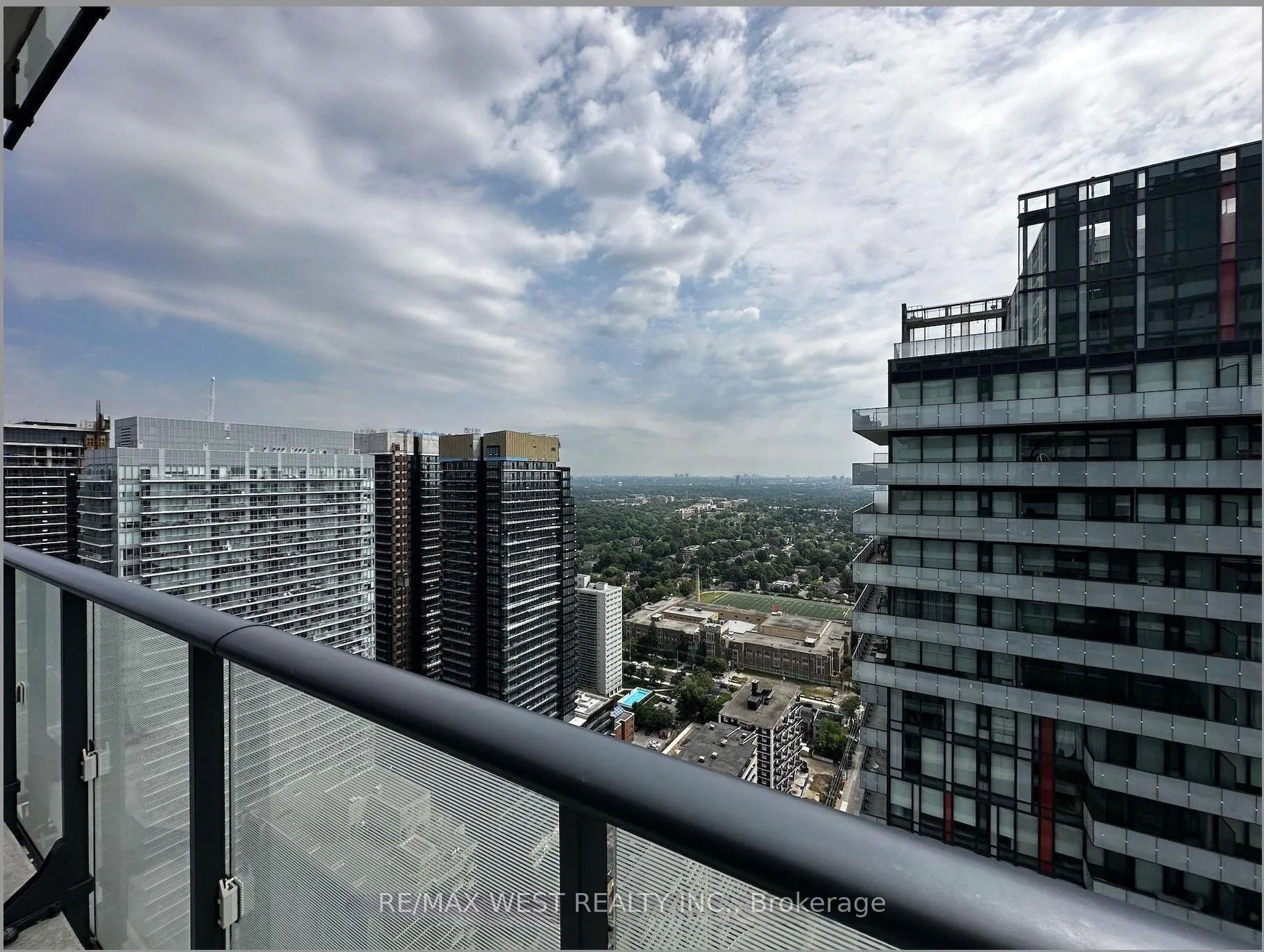 Photo 15 of Unit 3804, 161 Roehampton Avenue, Toronto, Mount Pleasant West — HOMEH