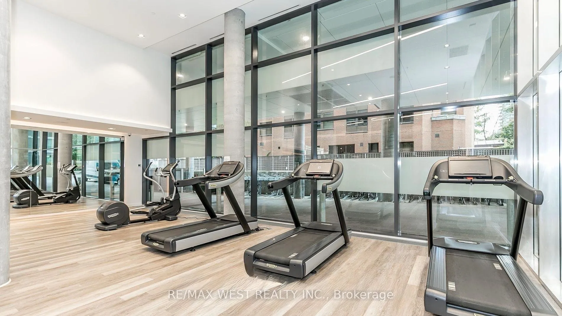 Photo 19 of Unit 3804, 161 Roehampton Avenue, Toronto, Mount Pleasant West — HOMEH