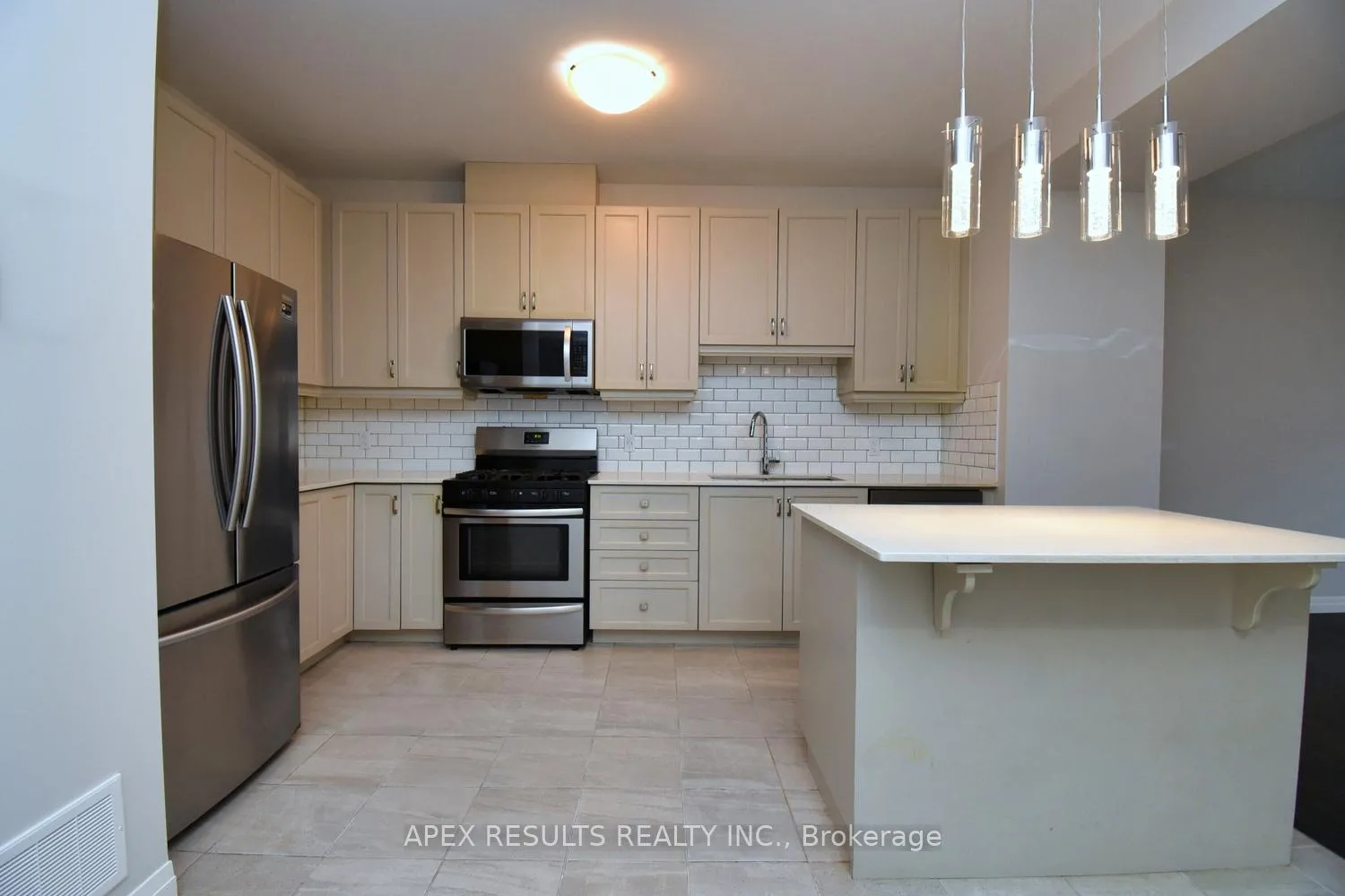 Photo 18 of Unit 4, 30 Times Square Boulevard, Hamilton, Stoney Creek Mountain — HOMEH