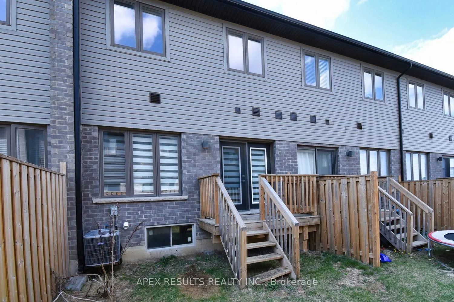 Photo 40 of Unit 4, 30 Times Square Boulevard, Hamilton, Stoney Creek Mountain — HOMEH