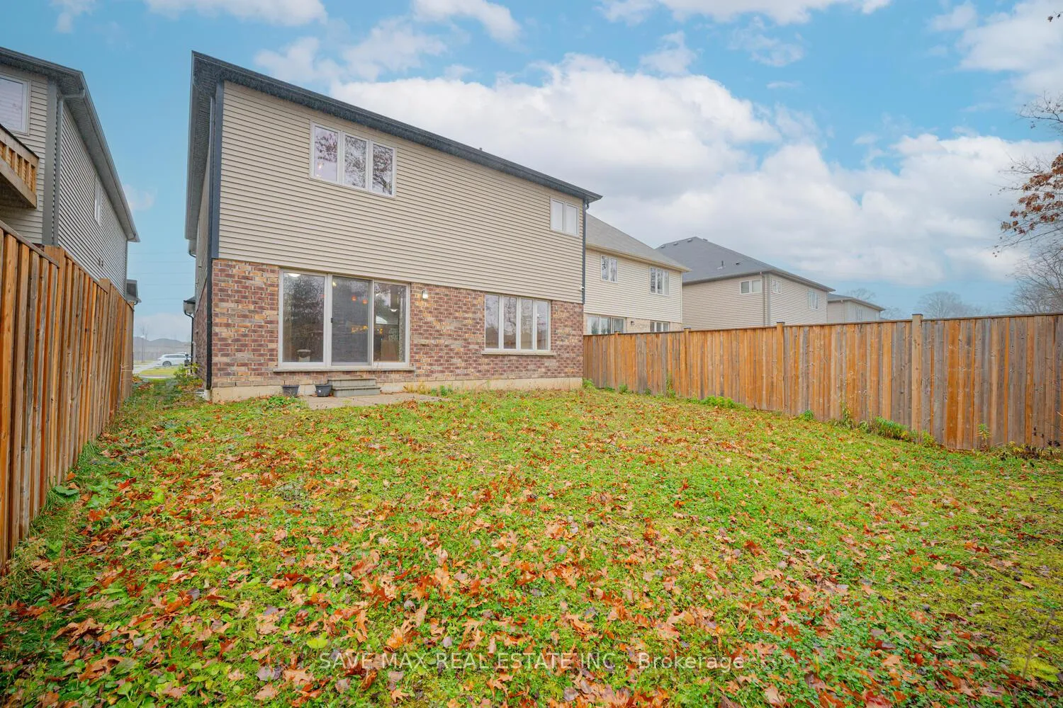 Photo 32 of 27 Elmbank Trail, Kitchener, Doon South — HOMEH