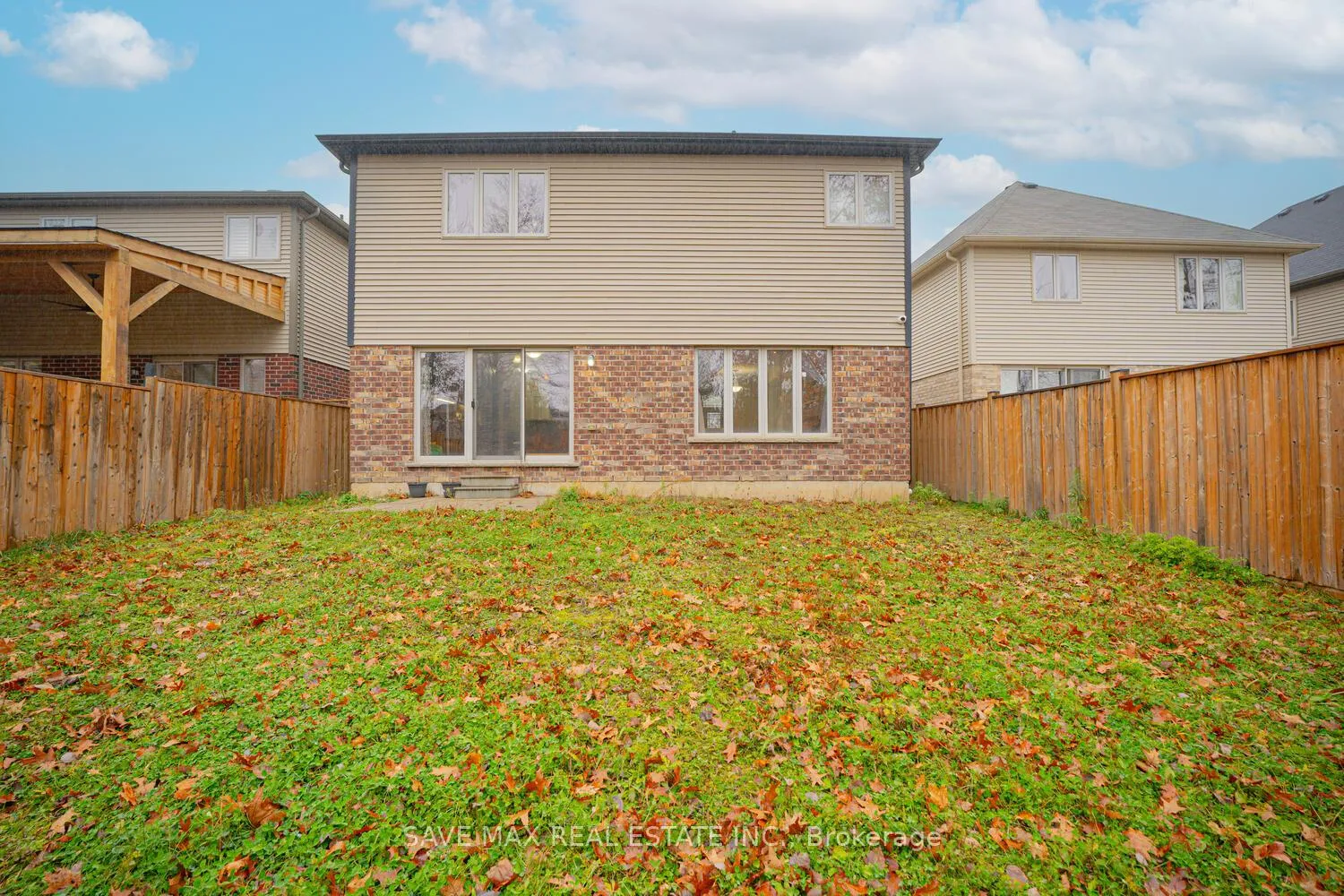 Photo 33 of 27 Elmbank Trail, Kitchener, Doon South — HOMEH