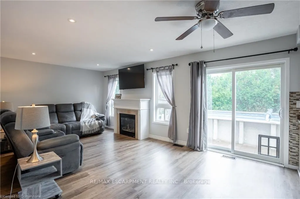 Photo 9 of 93 Bradley Avenue, Hamilton, Binbrook — HOMEH