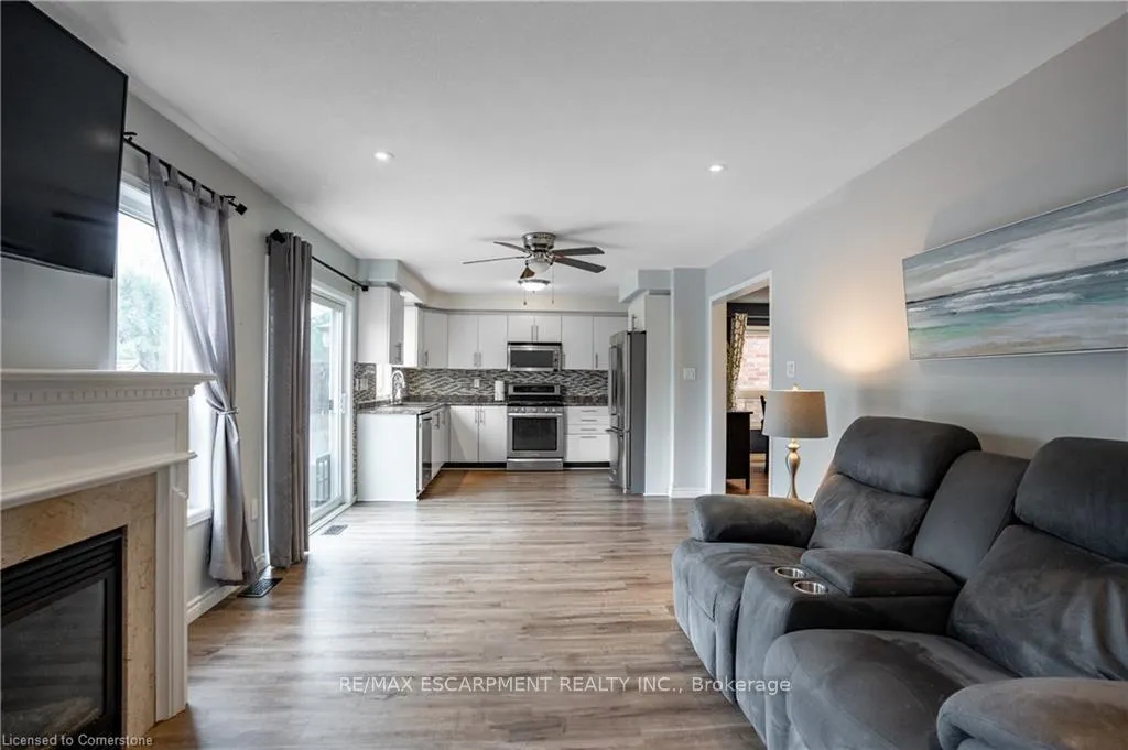 Photo 11 of 93 Bradley Avenue, Hamilton, Binbrook — HOMEH