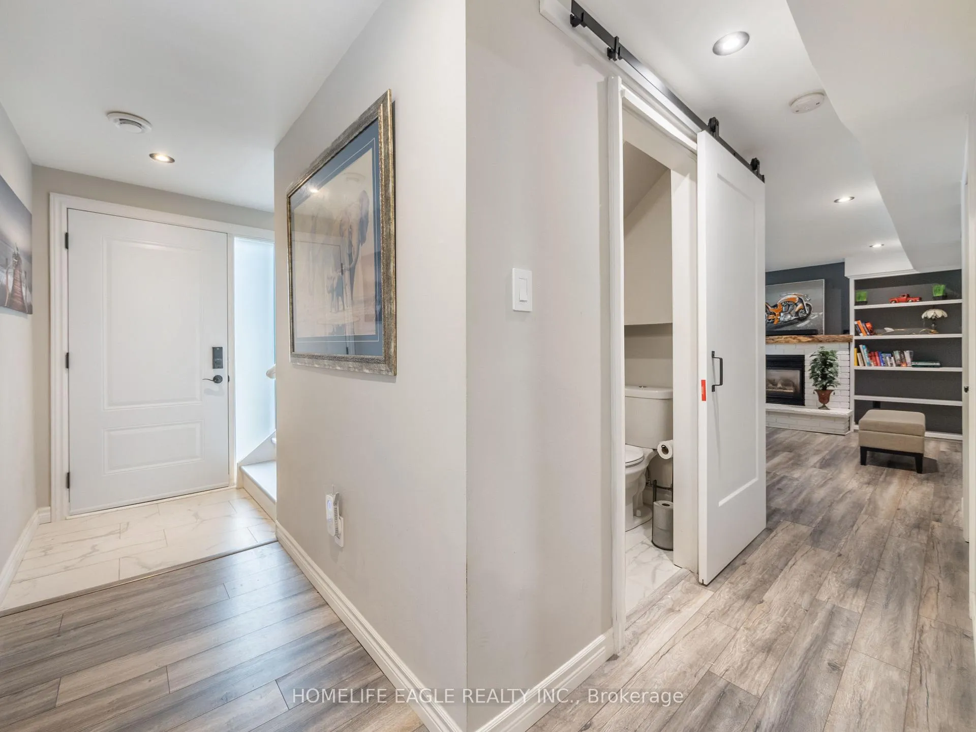 Photo 11 of 61 Dancy Drive, Orillia — HOMEH