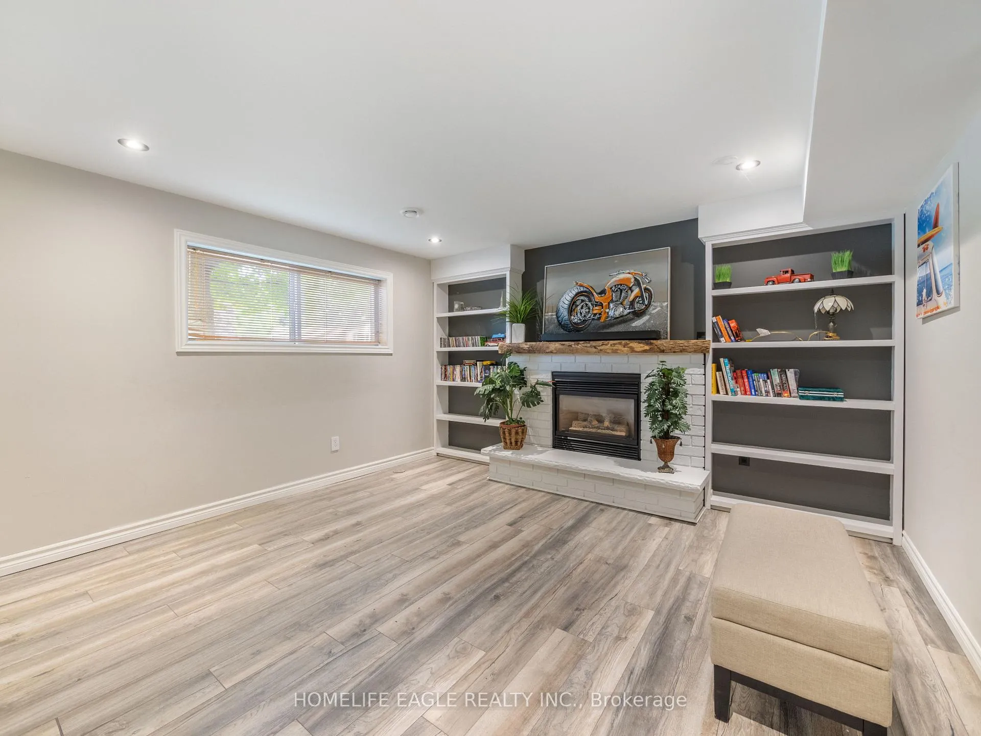 Photo 12 of 61 Dancy Drive, Orillia — HOMEH