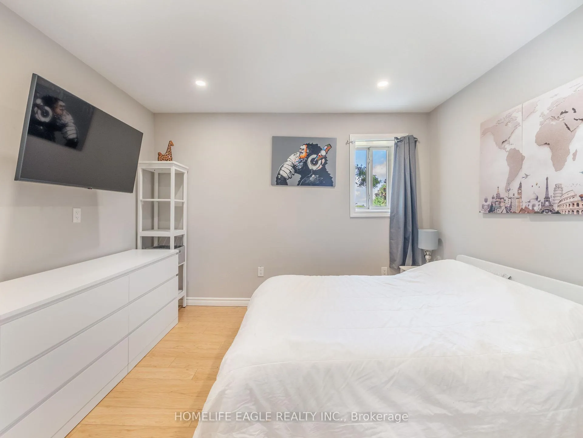 Photo 13 of 61 Dancy Drive, Orillia — HOMEH