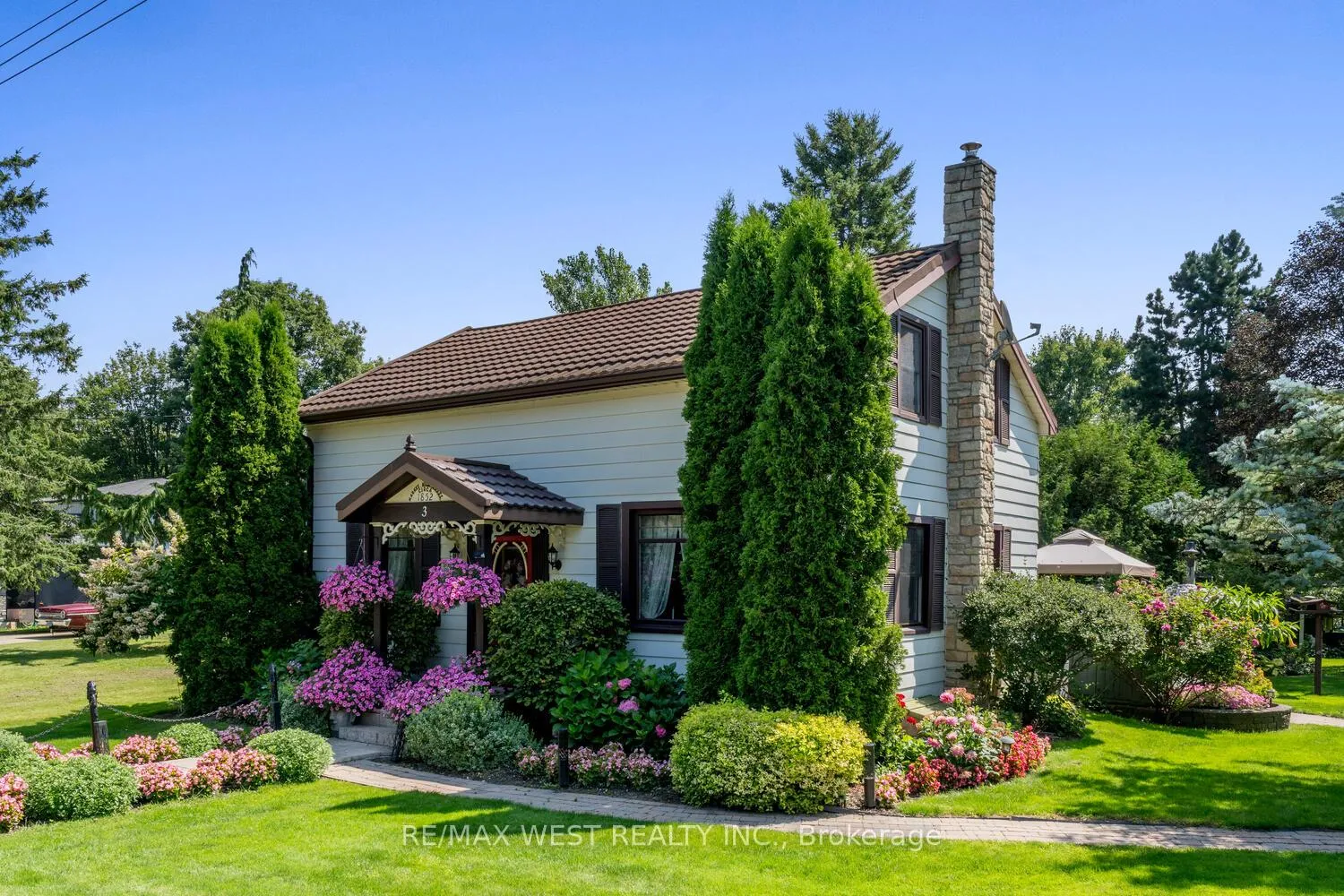 Photo 1 of 3 Simcoe Street, Caledon, Mono Mills — HOMEH