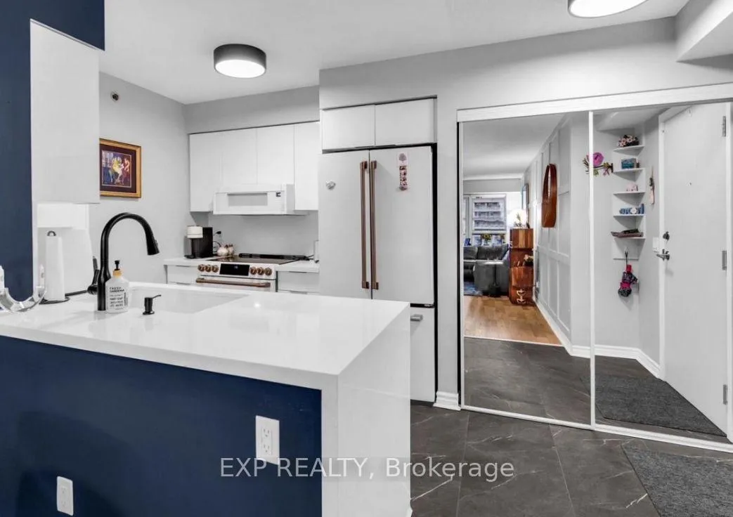 Photo 7 of 35 saranac blvd, Toronto, Englemount-Lawrence — HOMEH