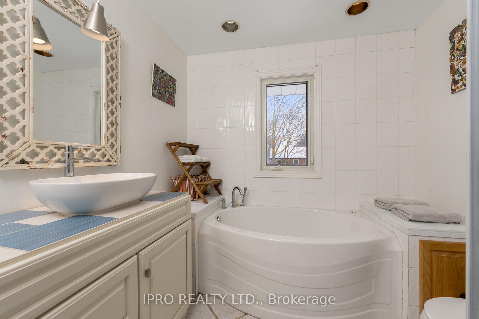 Photo 16 of 165 Daniel Street, Erin — HOMEH