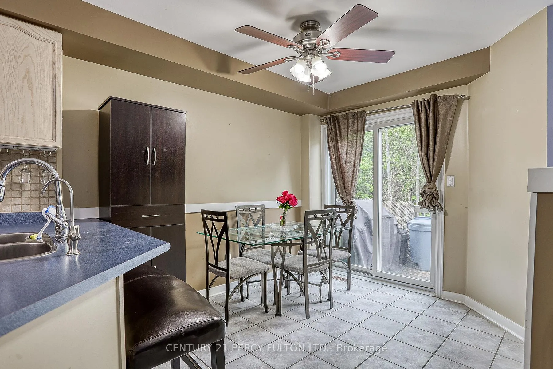 Photo 7 of 1692 Woodgate Trail, Oshawa, Samac — HOMEH