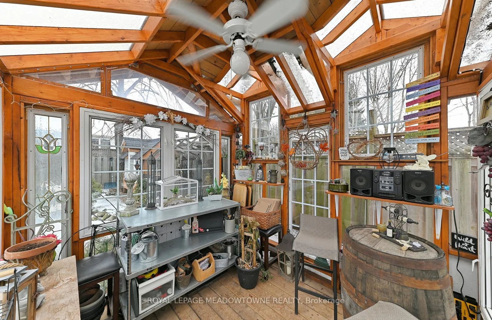 Photo 6 of 14 Moore Park Crescent, Halton Hills, Georgetown — HOMEH