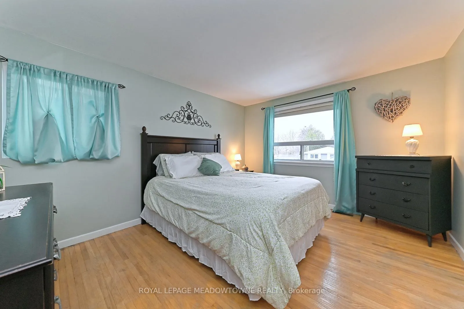 Photo 18 of 14 Moore Park Crescent, Halton Hills, Georgetown — HOMEH