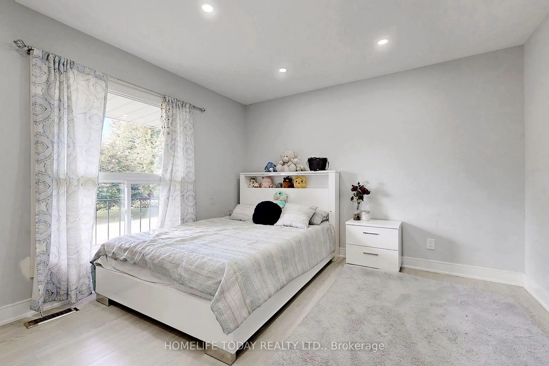 Photo 23 of 329 Fairview Drive, Whitby, Lynde Creek — HOMEH