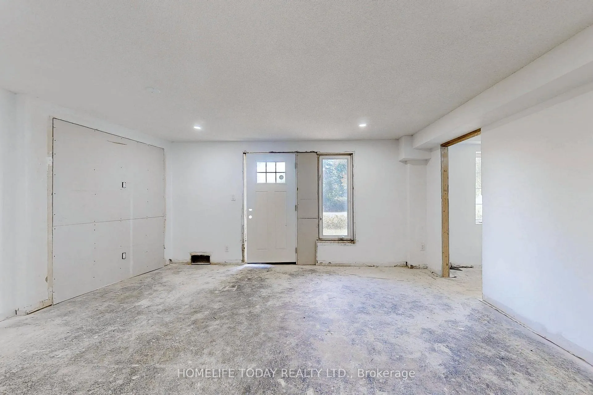 Photo 31 of 329 Fairview Drive, Whitby, Lynde Creek — HOMEH