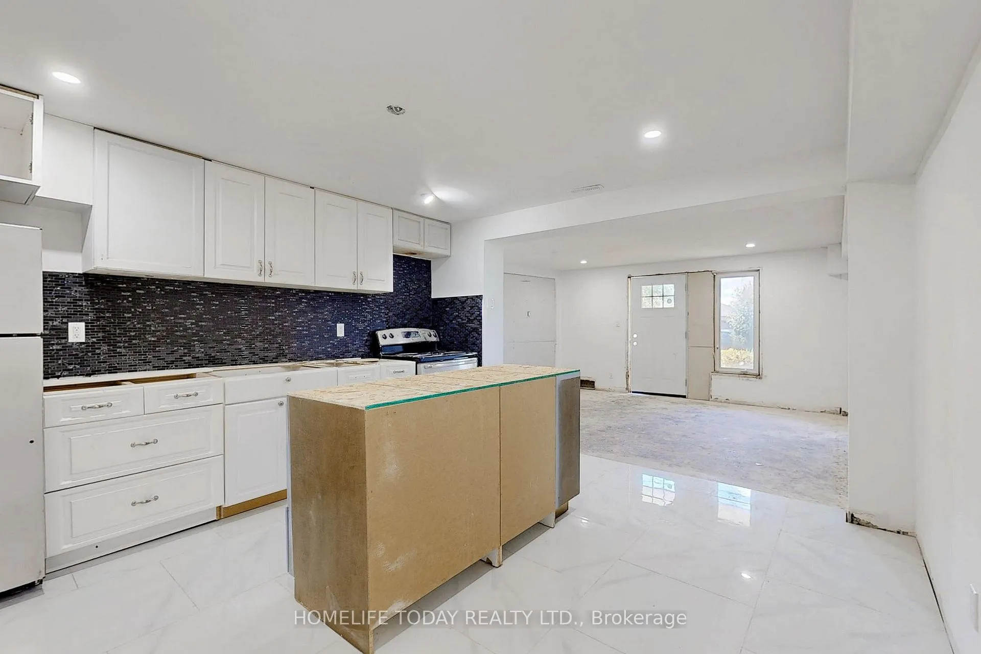 Photo 33 of 329 Fairview Drive, Whitby, Lynde Creek — HOMEH