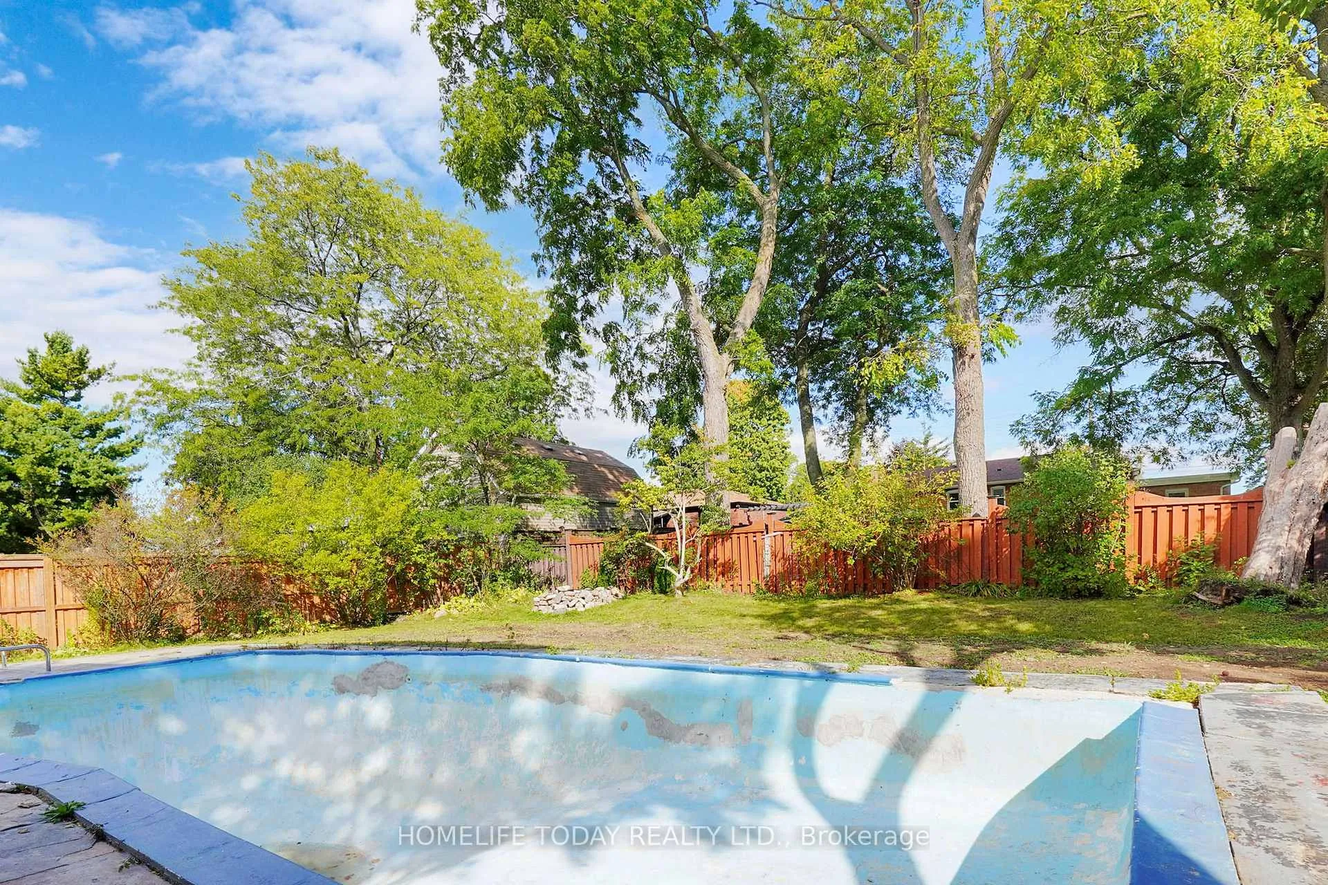 Photo 39 of 329 Fairview Drive, Whitby, Lynde Creek — HOMEH