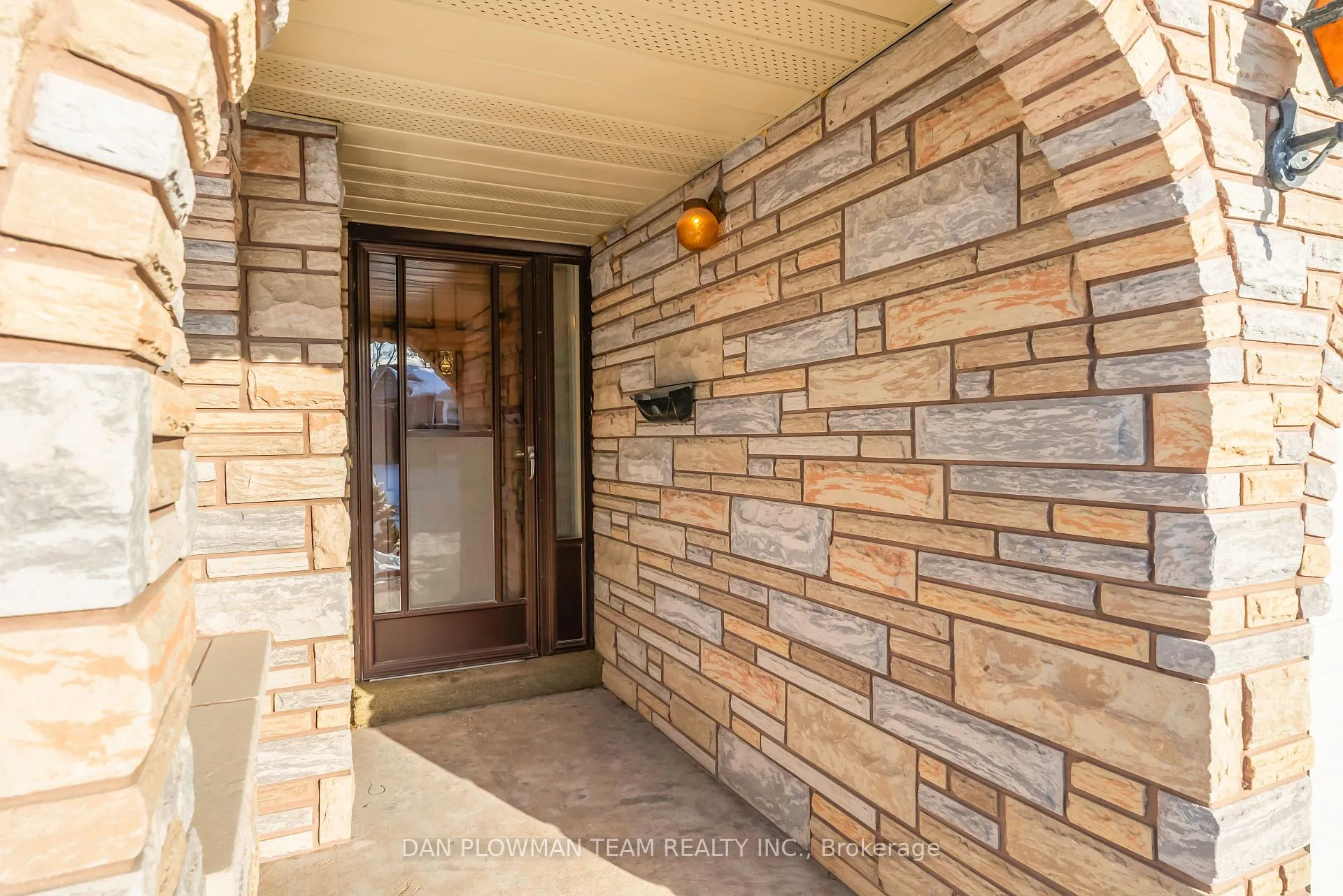 Photo 5 of 44 Evergreen Drive, Whitby, Blue Grass Meadows — HOMEH