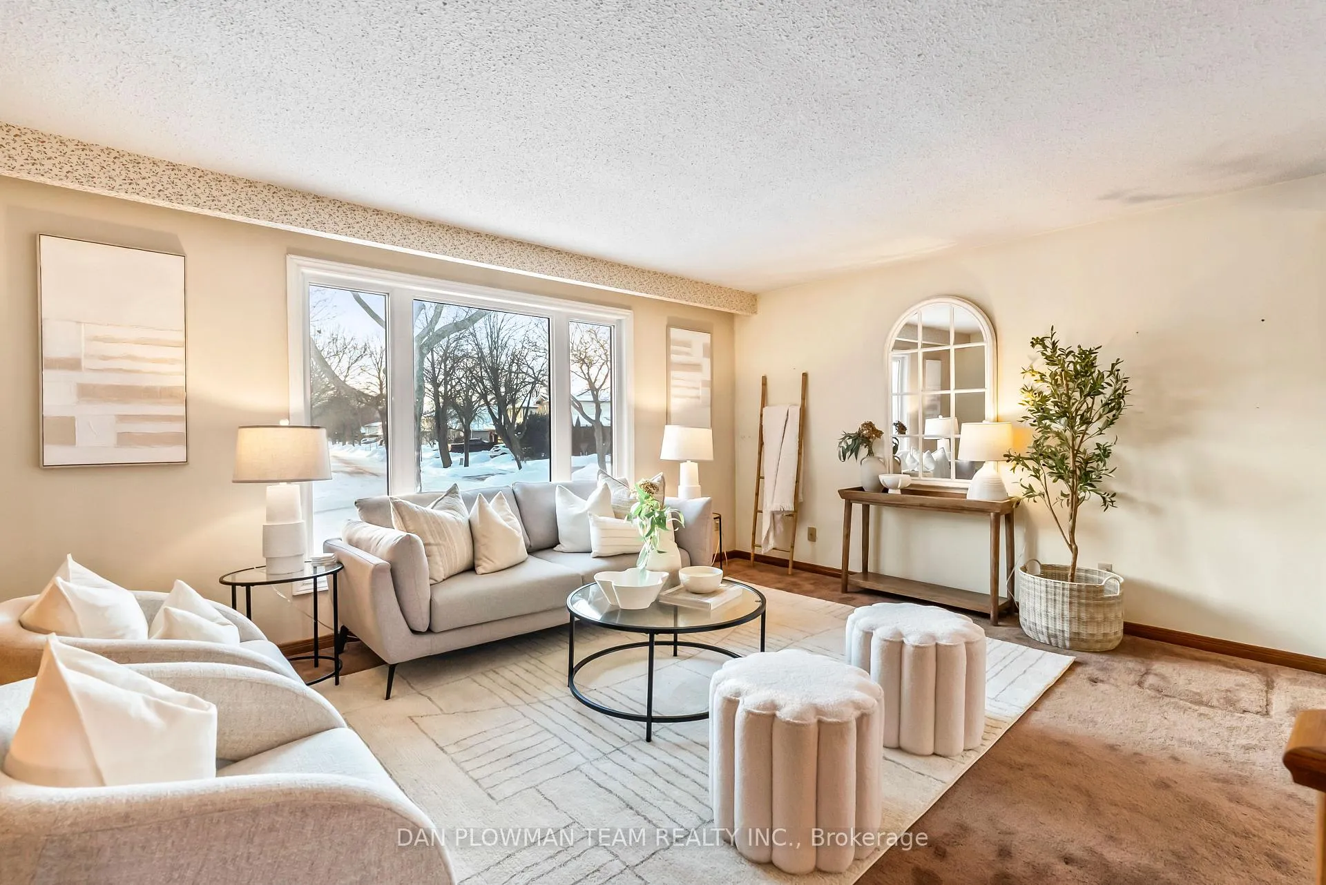 Photo 14 of 44 Evergreen Drive, Whitby, Blue Grass Meadows — HOMEH