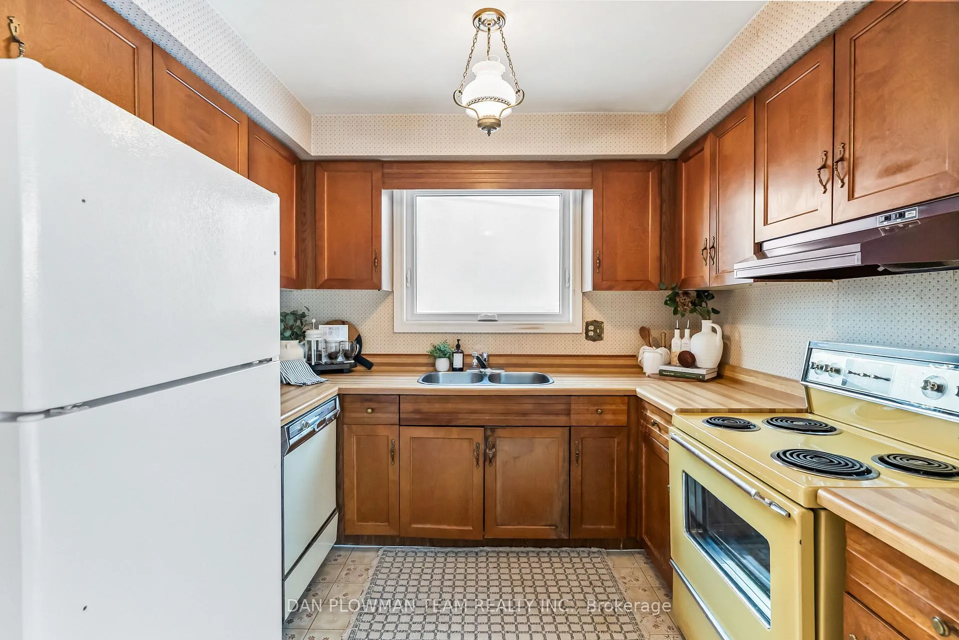 Photo 20 of 44 Evergreen Drive, Whitby, Blue Grass Meadows — HOMEH