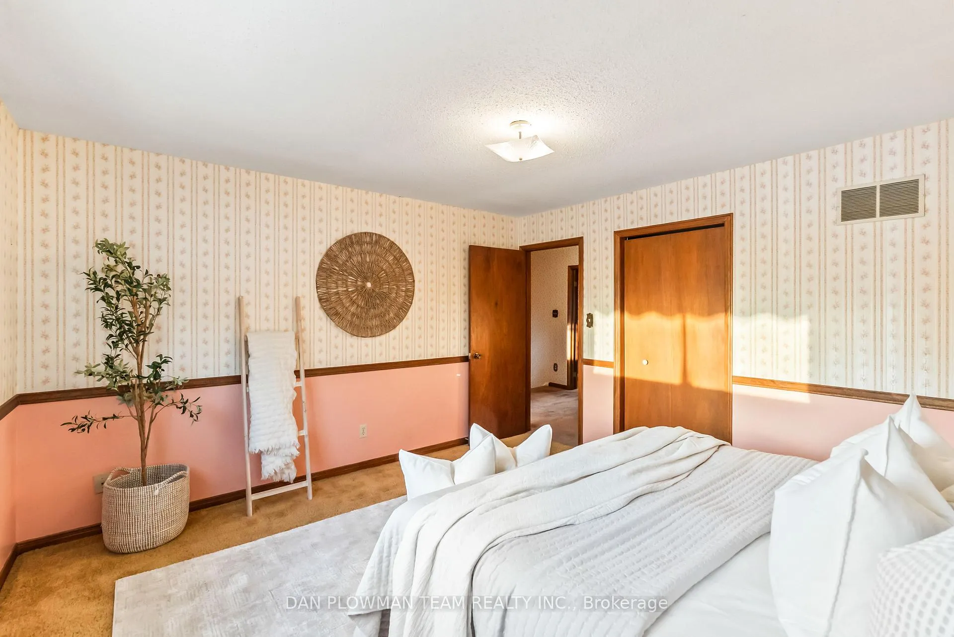Photo 29 of 44 Evergreen Drive, Whitby, Blue Grass Meadows — HOMEH