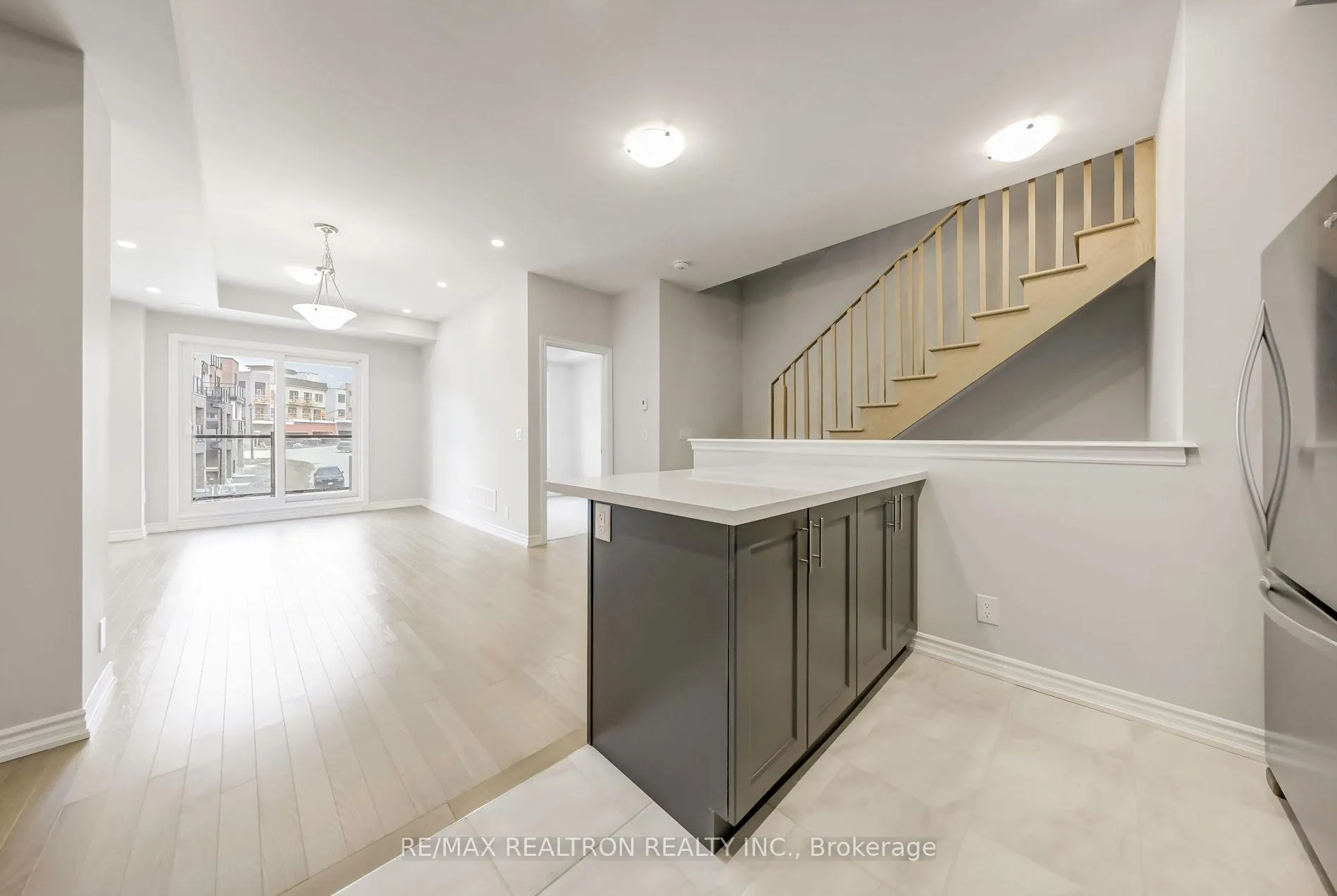 Photo 14 of 31 Schmidt Lane, Markham, Angus Glen — HOMEH