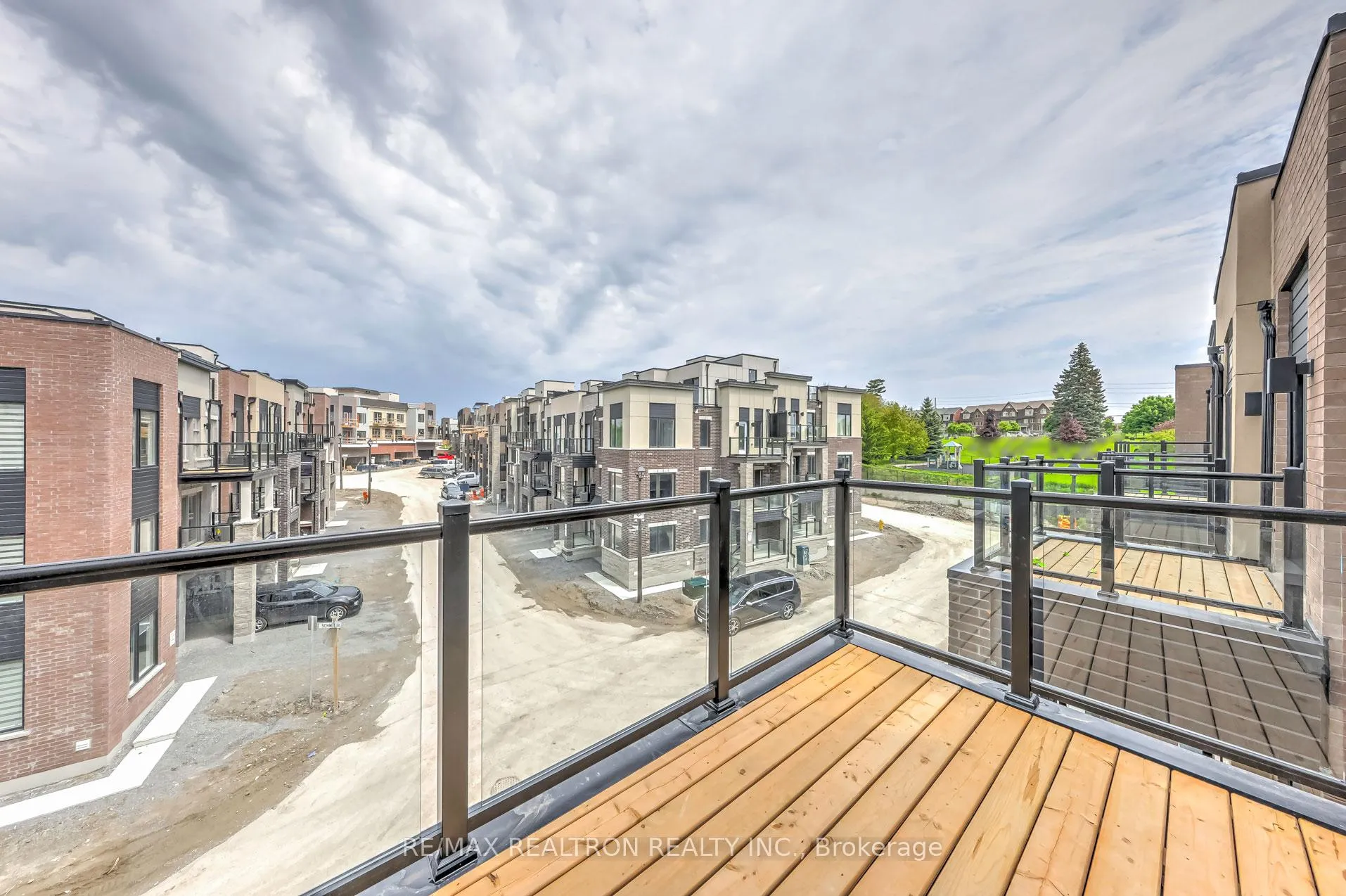 Photo 31 of 31 Schmidt Lane, Markham, Angus Glen — HOMEH