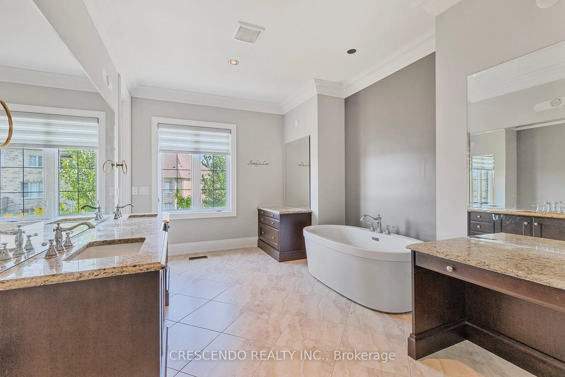 Photo 31 of 15 Chuck Ormsby Crescent, King, King City — HOMEH